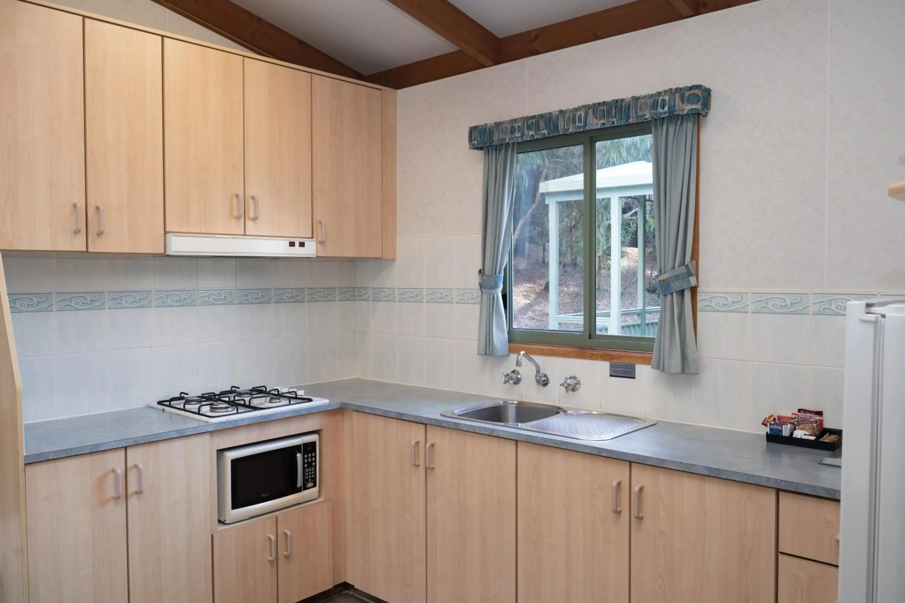 Kitchen or kitchenette in Breeze Holiday Parks - Halls Gap