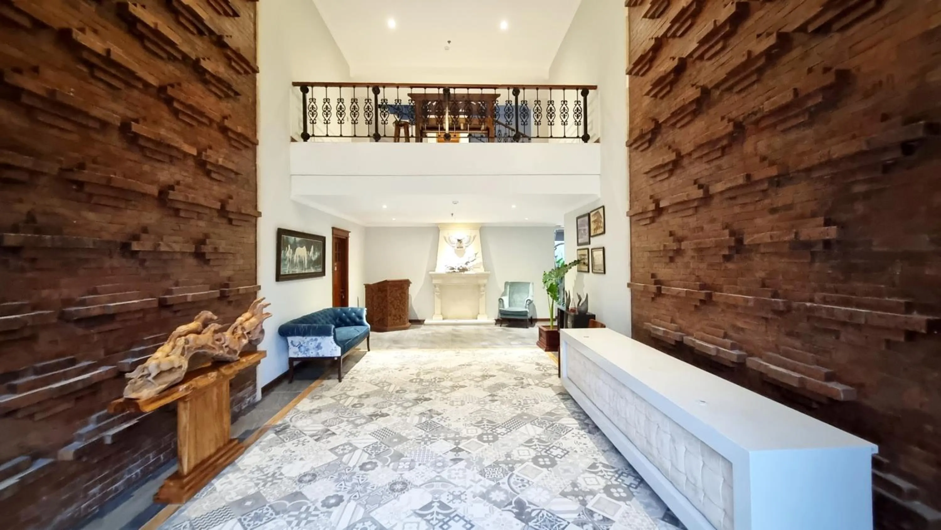 Facade/entrance in Omatha Village