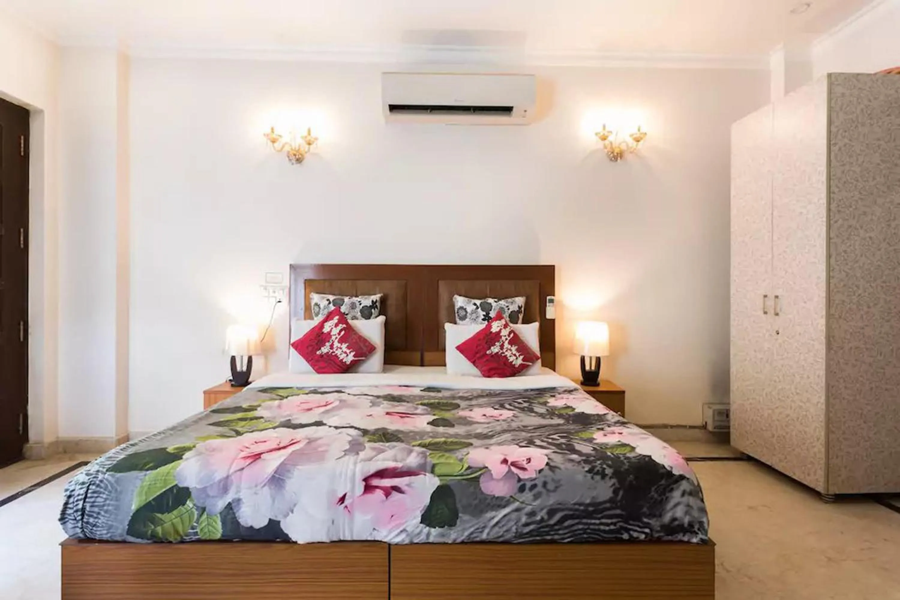 Bed in Perch Arbor Suites