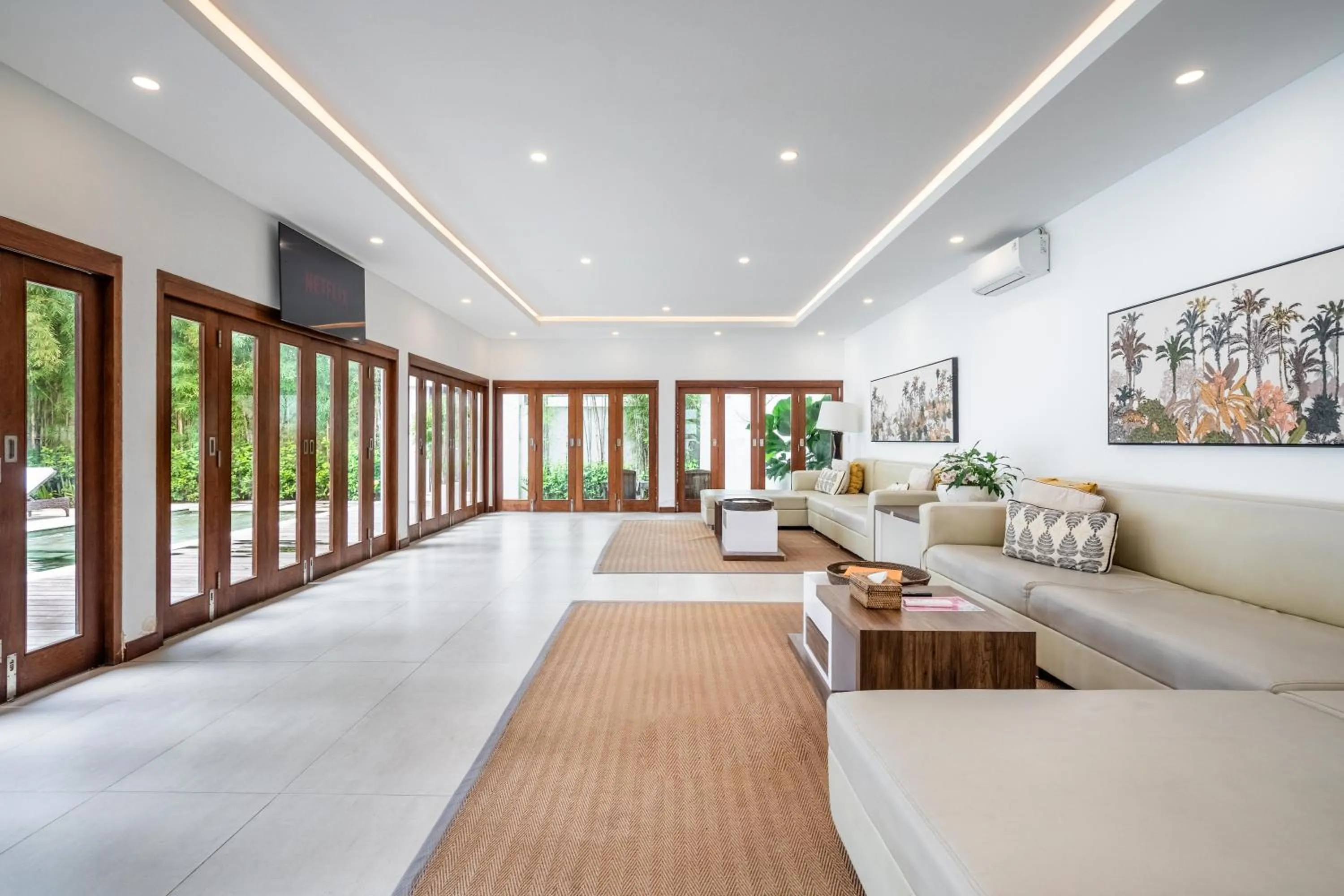 Living room, Bed in Vienna Villas by Great Bali Villas