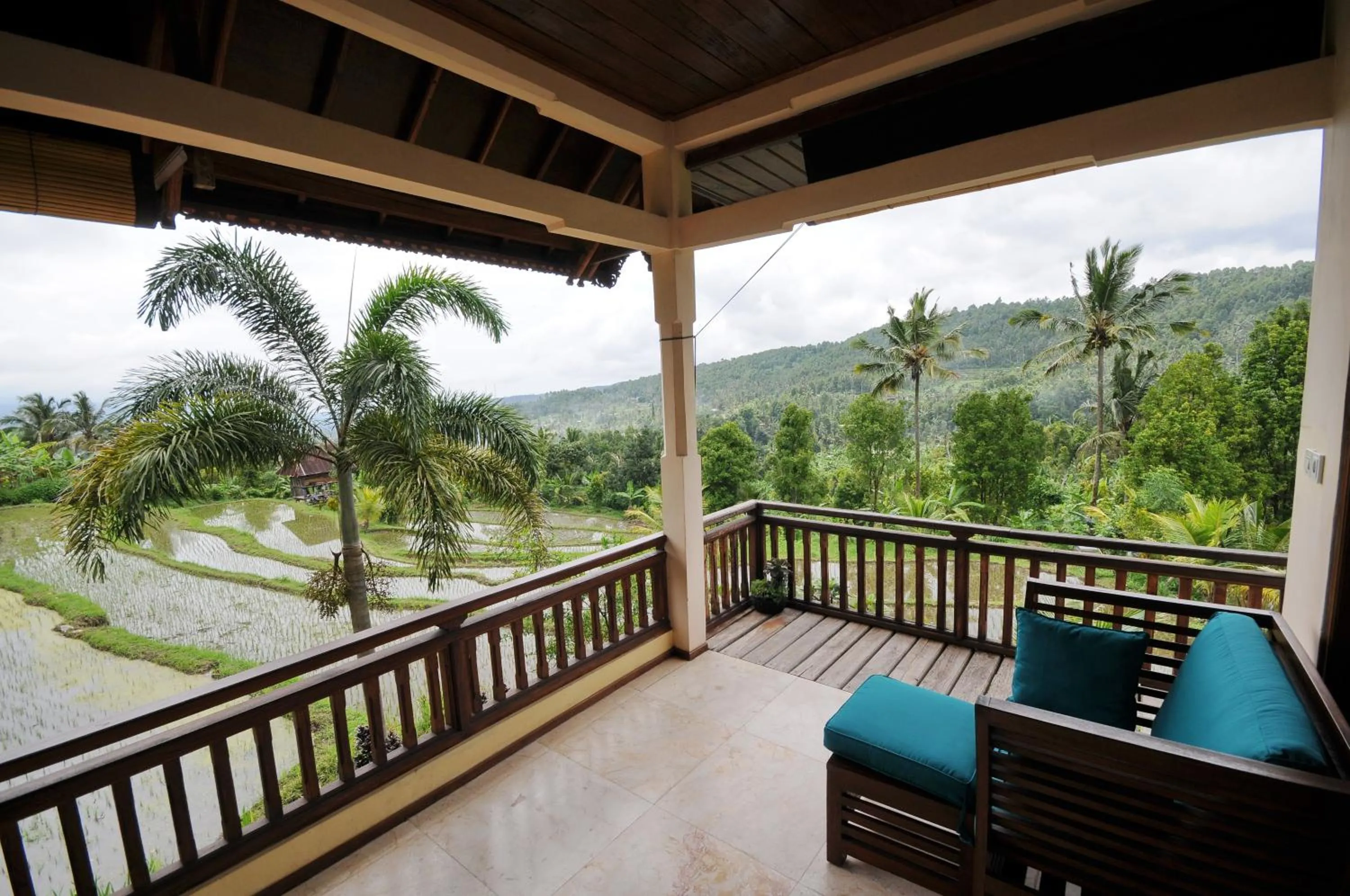 Property building in Lesong Hotel and Restaurant