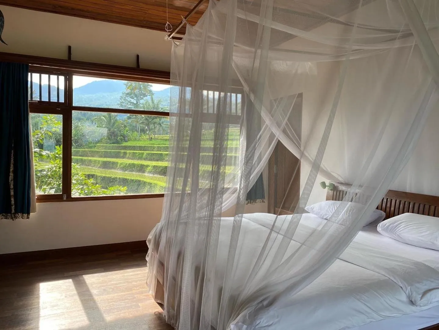 Natural landscape, Bed in Lesong Hotel and Restaurant