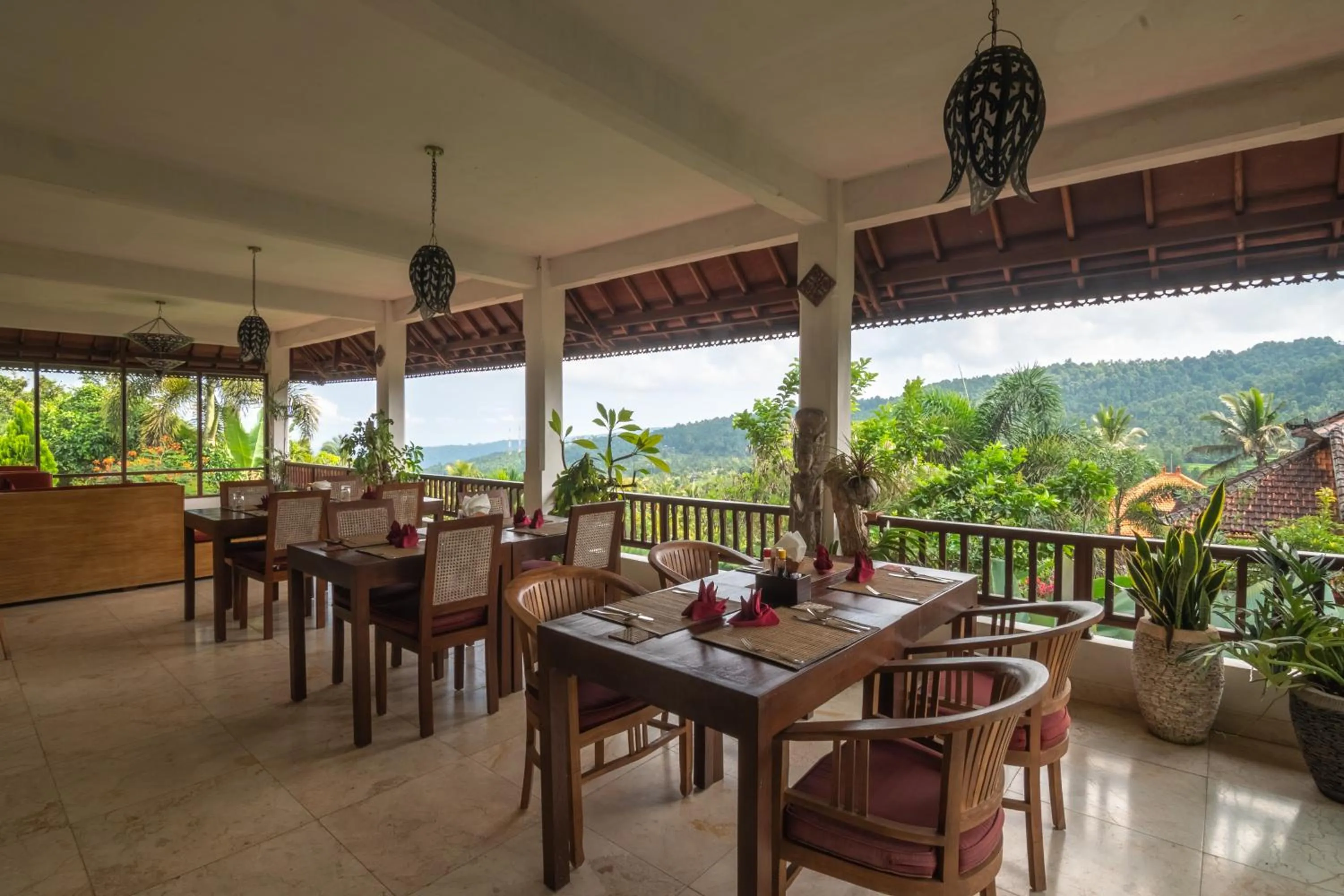 Restaurant/places to eat in Lesong Hotel and Restaurant