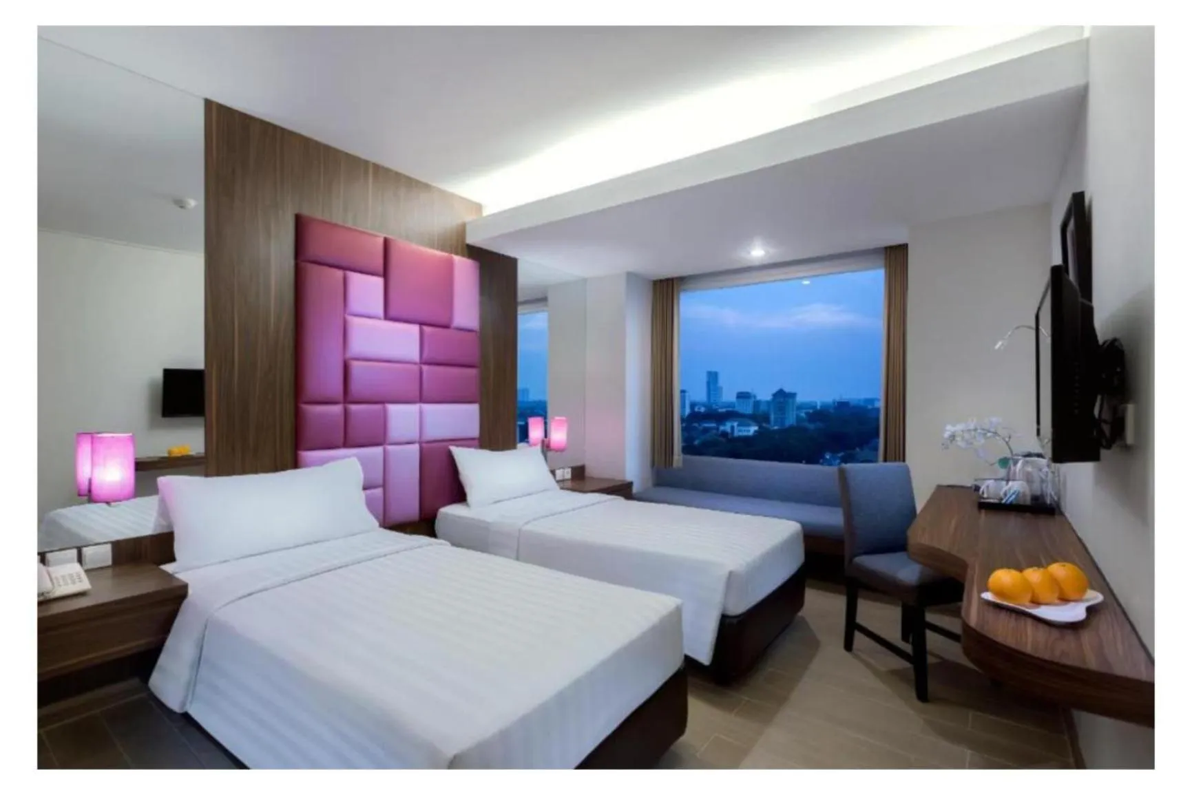 Bed in Quest Hotel Darmo - Surabaya by ASTON