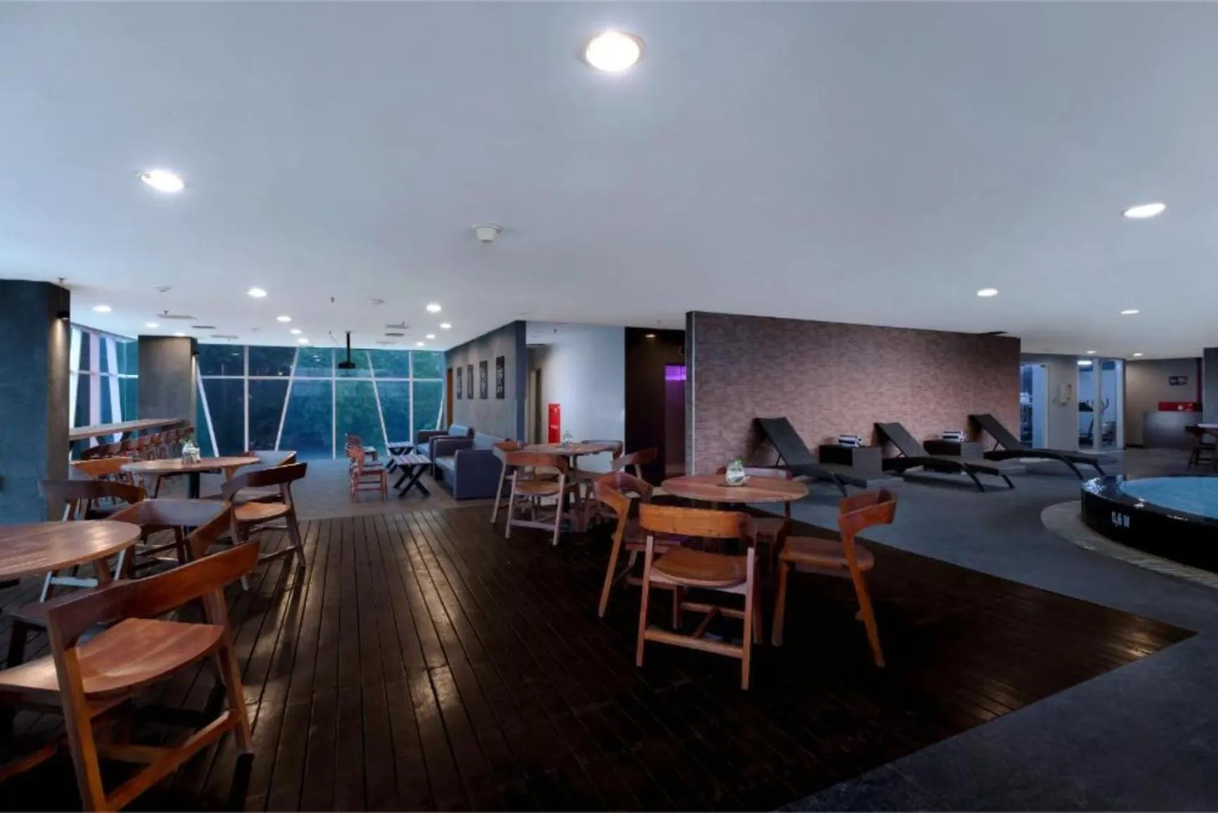 Restaurant/places to eat in Quest Hotel Darmo - Surabaya by ASTON