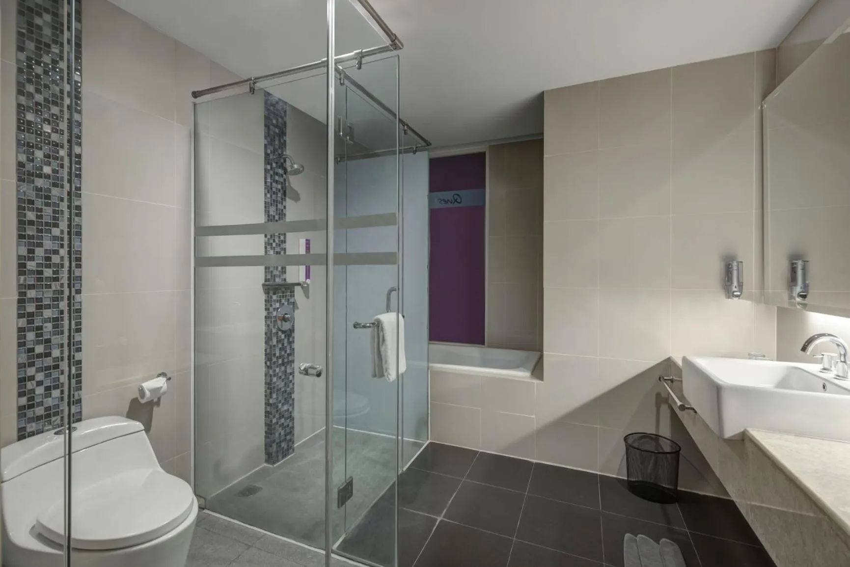 Bathroom in Quest Hotel Darmo - Surabaya by ASTON