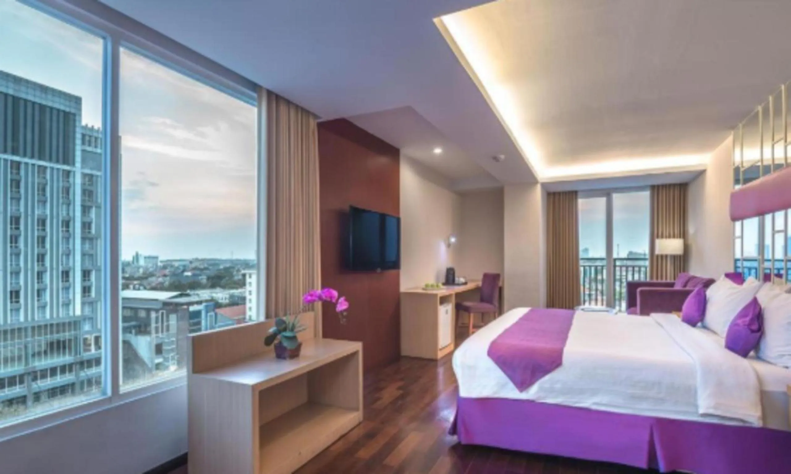 Bedroom, Bed in Quest Hotel Darmo - Surabaya by ASTON