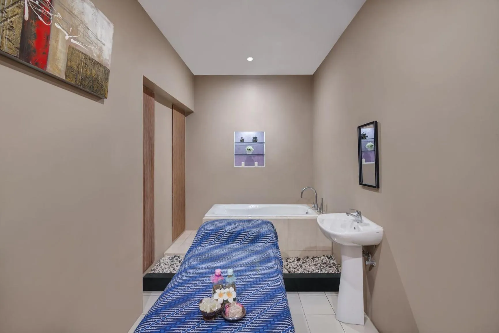 Bed in Quest Hotel Darmo - Surabaya by ASTON