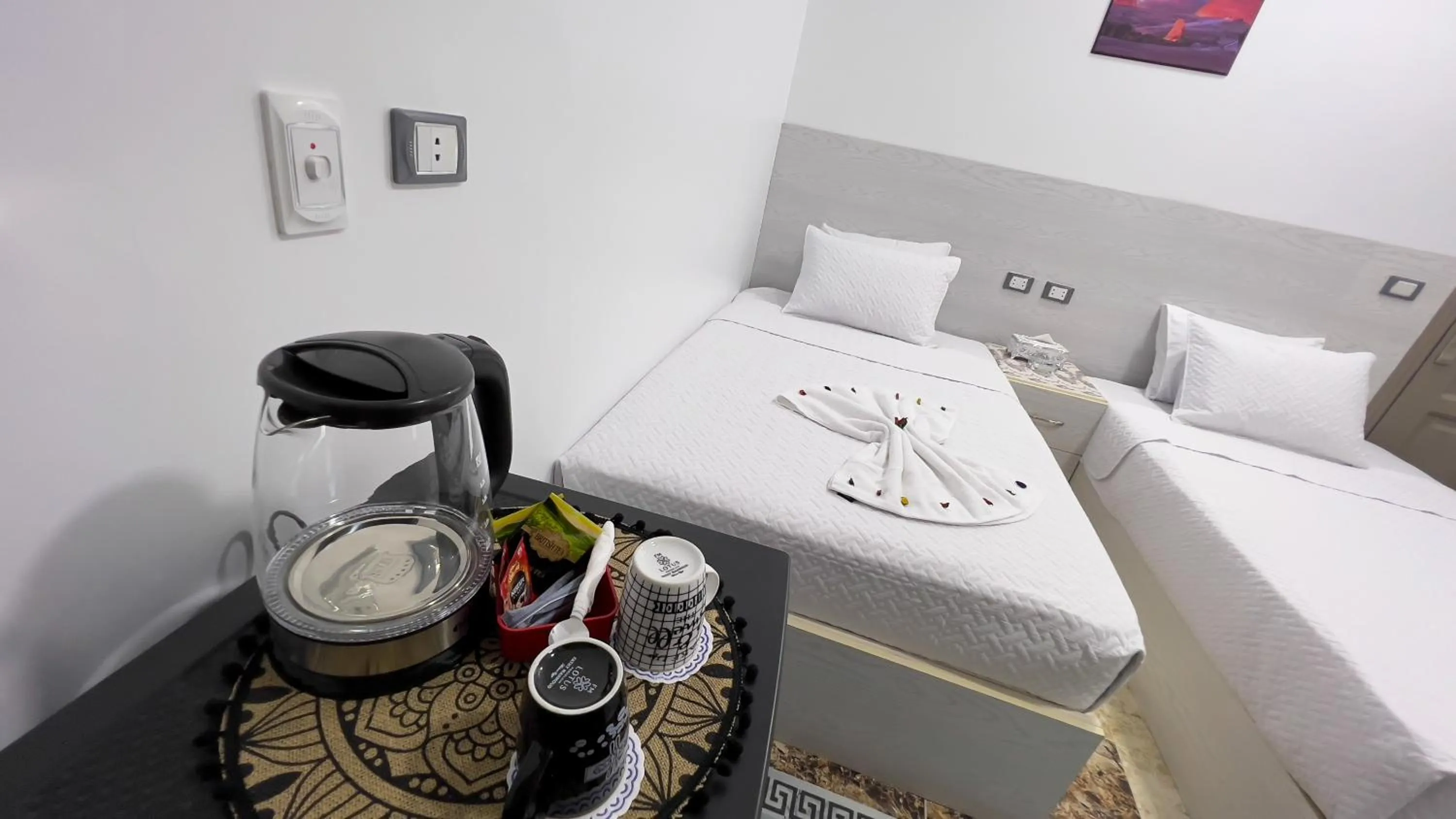 Bed in AlaskaPyramidsView