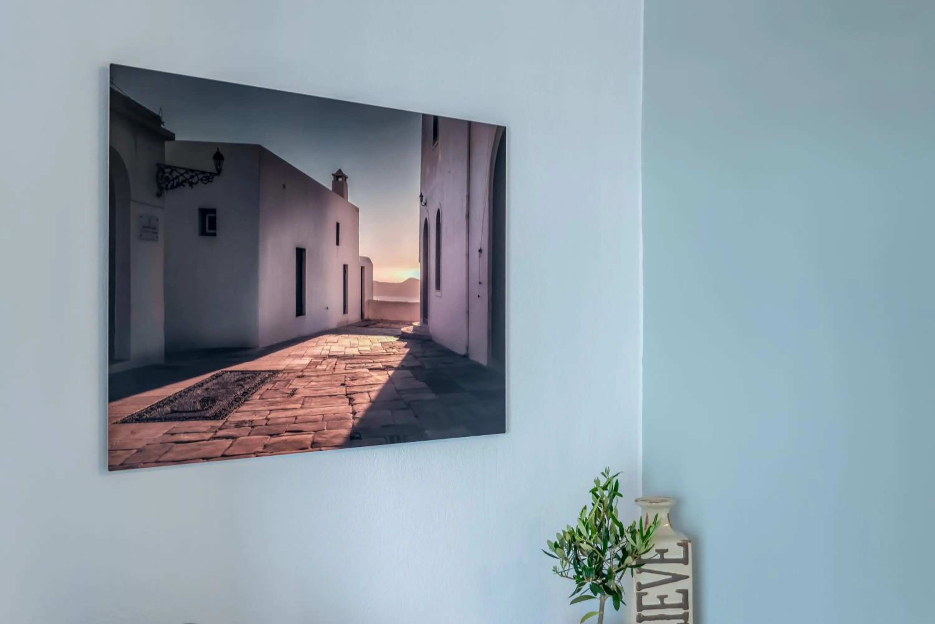 Decorative detail in Eiriana Luxury Suites