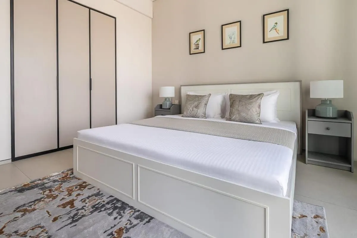 Bed in Frank Porter - The Address JBR