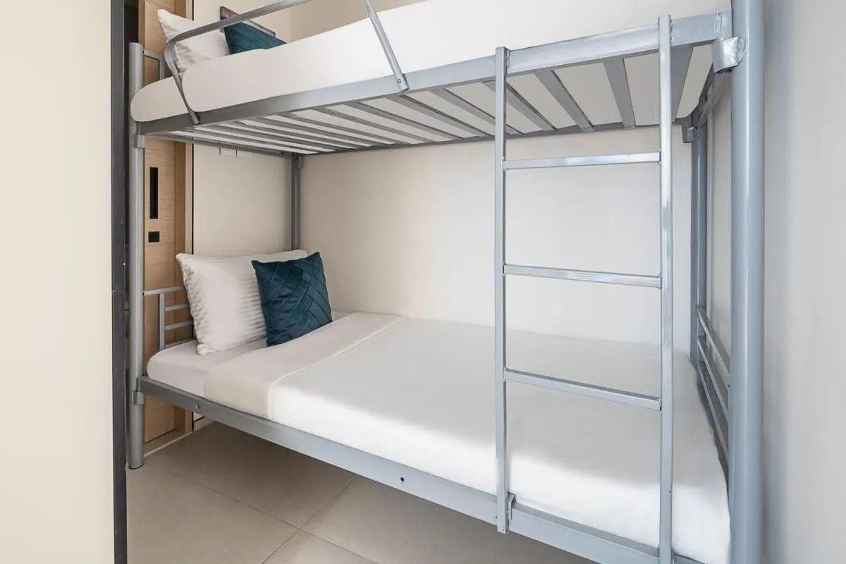 Bed in Frank Porter - The Address JBR