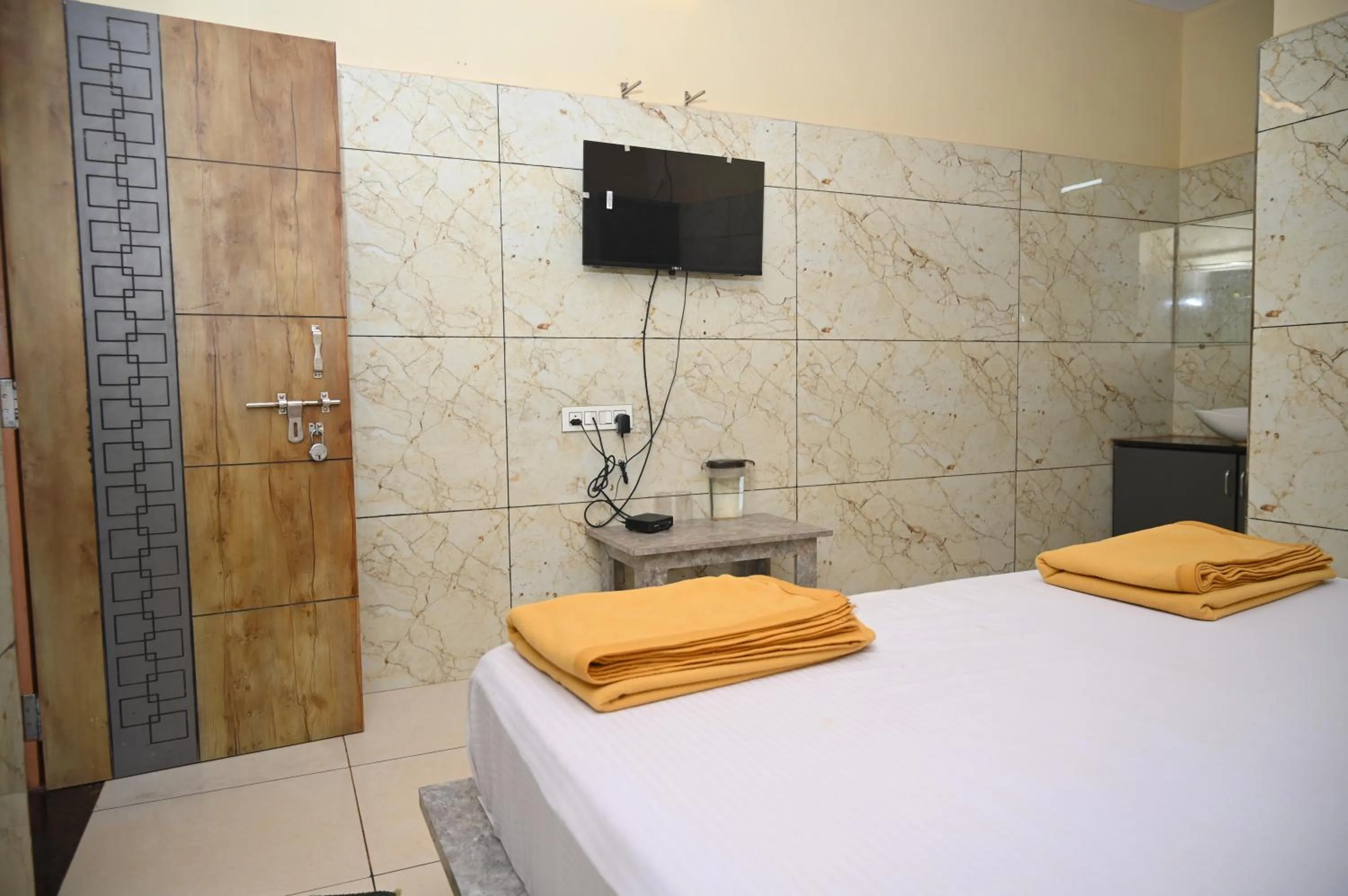 Bed in Blue Pearl Beach Guest House