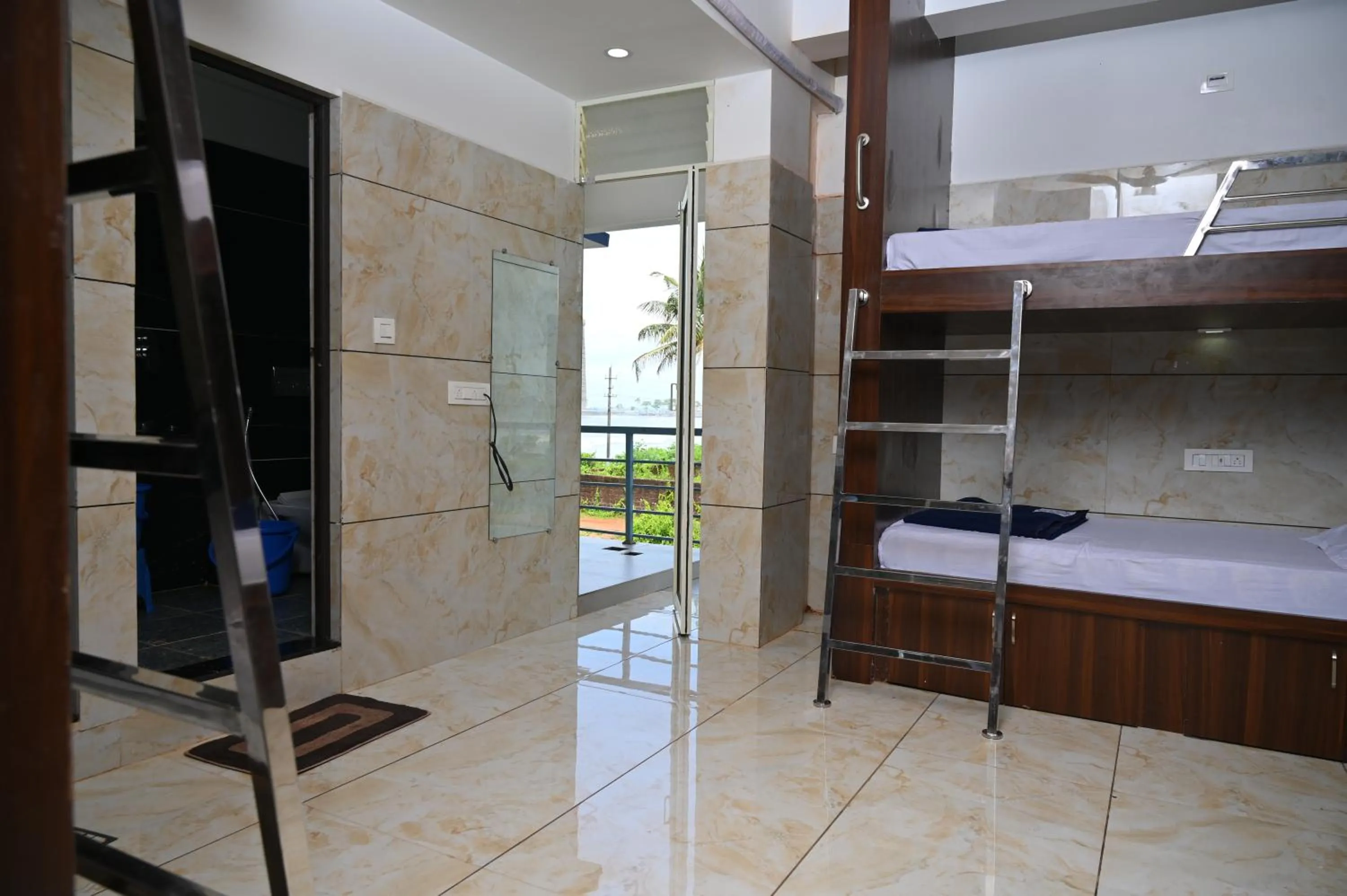 Bed in Blue Pearl Beach Guest House