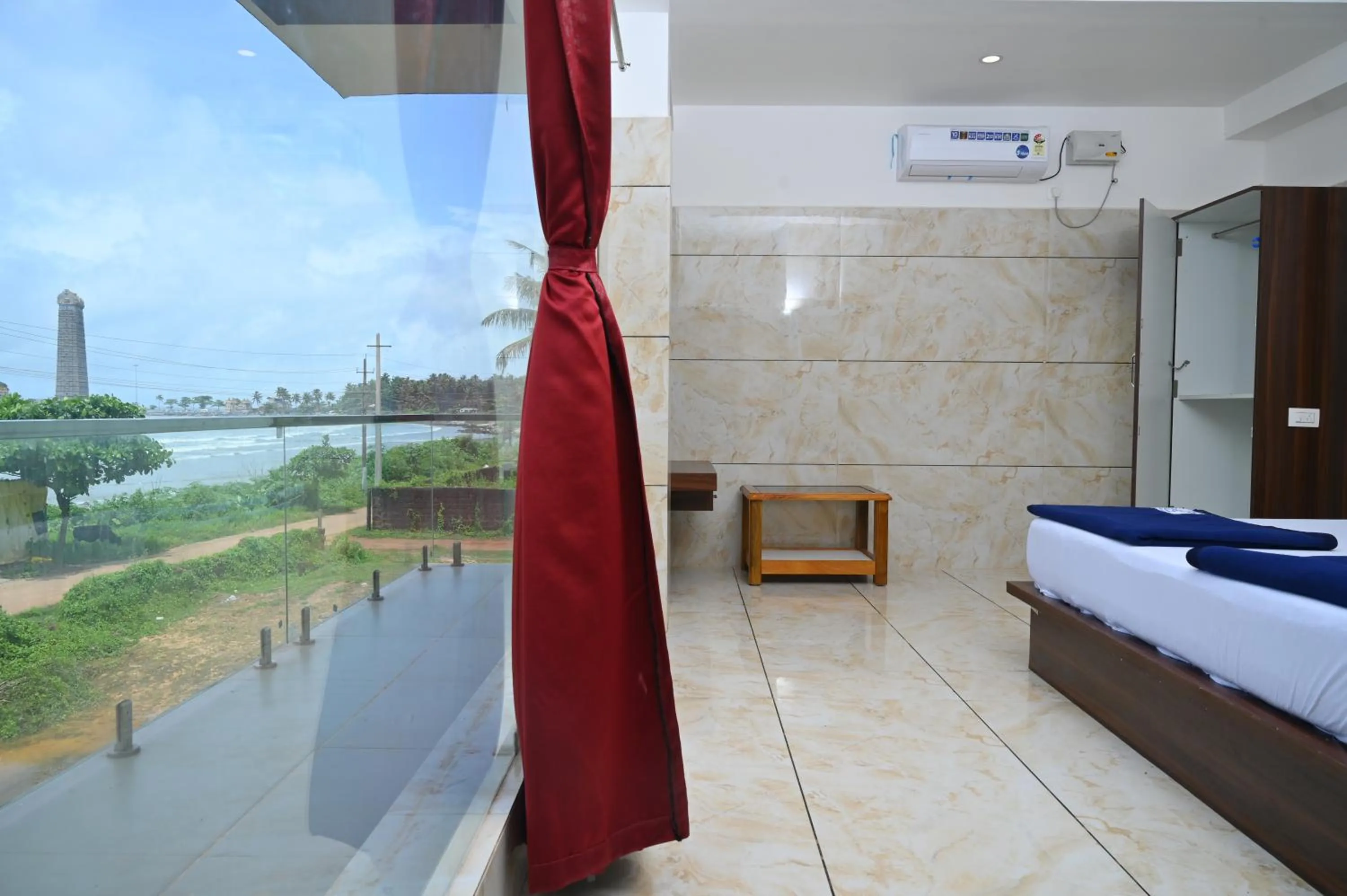 Bed in Blue Pearl Beach Guest House