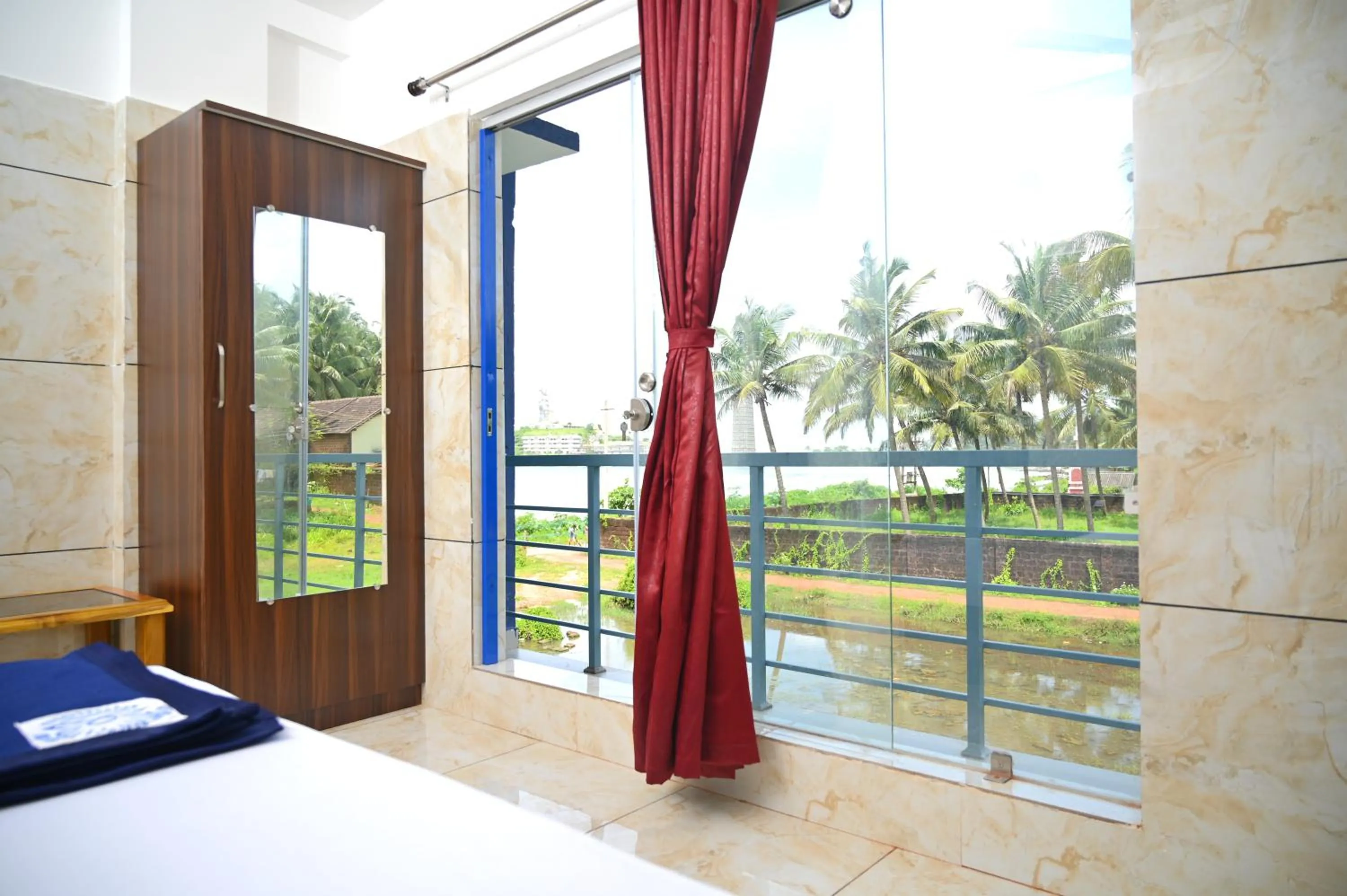 View (from property/room), Bed in Blue Pearl Beach Guest House