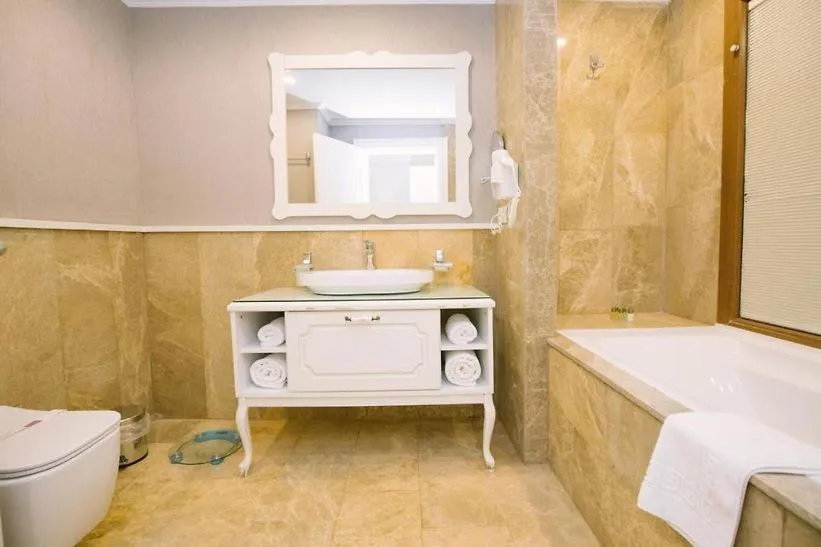 room service in Burgaz İzer Hotel