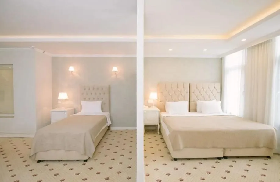 Bedroom, Bed in Burgaz İzer Hotel