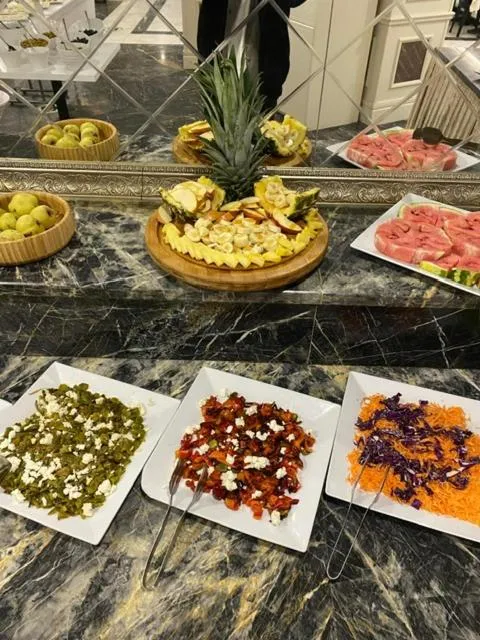 Restaurant/places to eat in Burgaz İzer Hotel