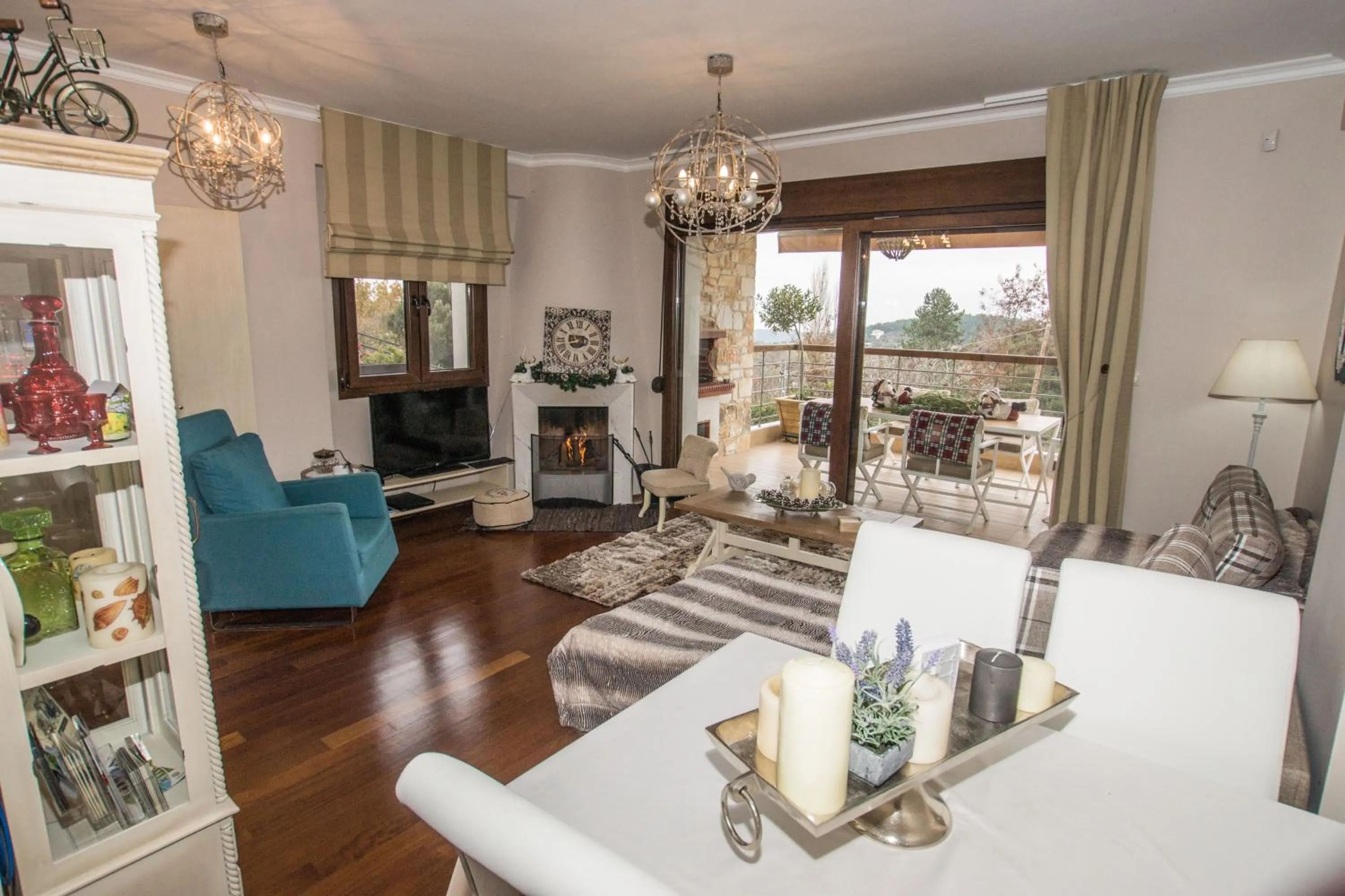Living room in Evmorfes Villas