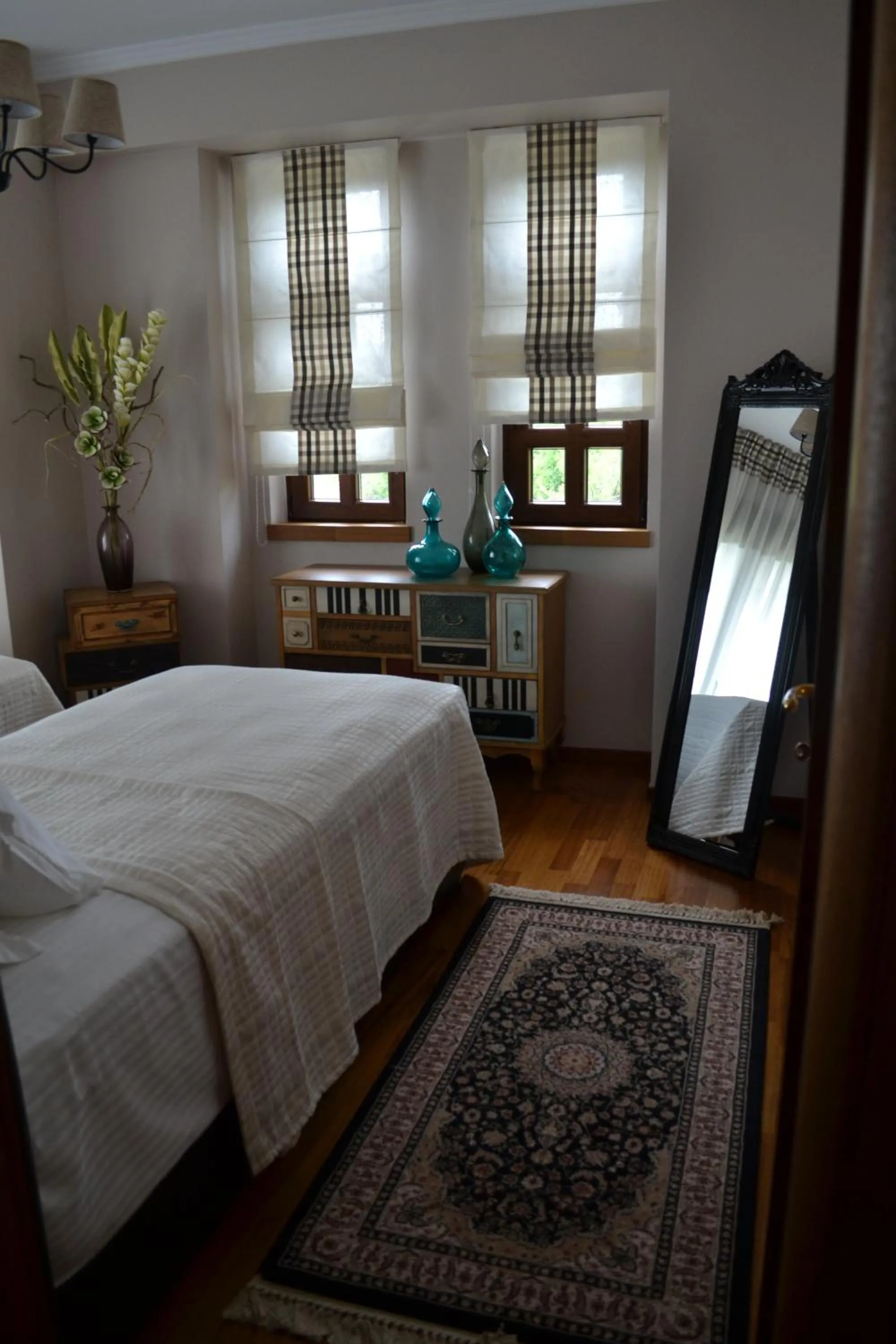 Decorative detail, Bed in Evmorfes Villas
