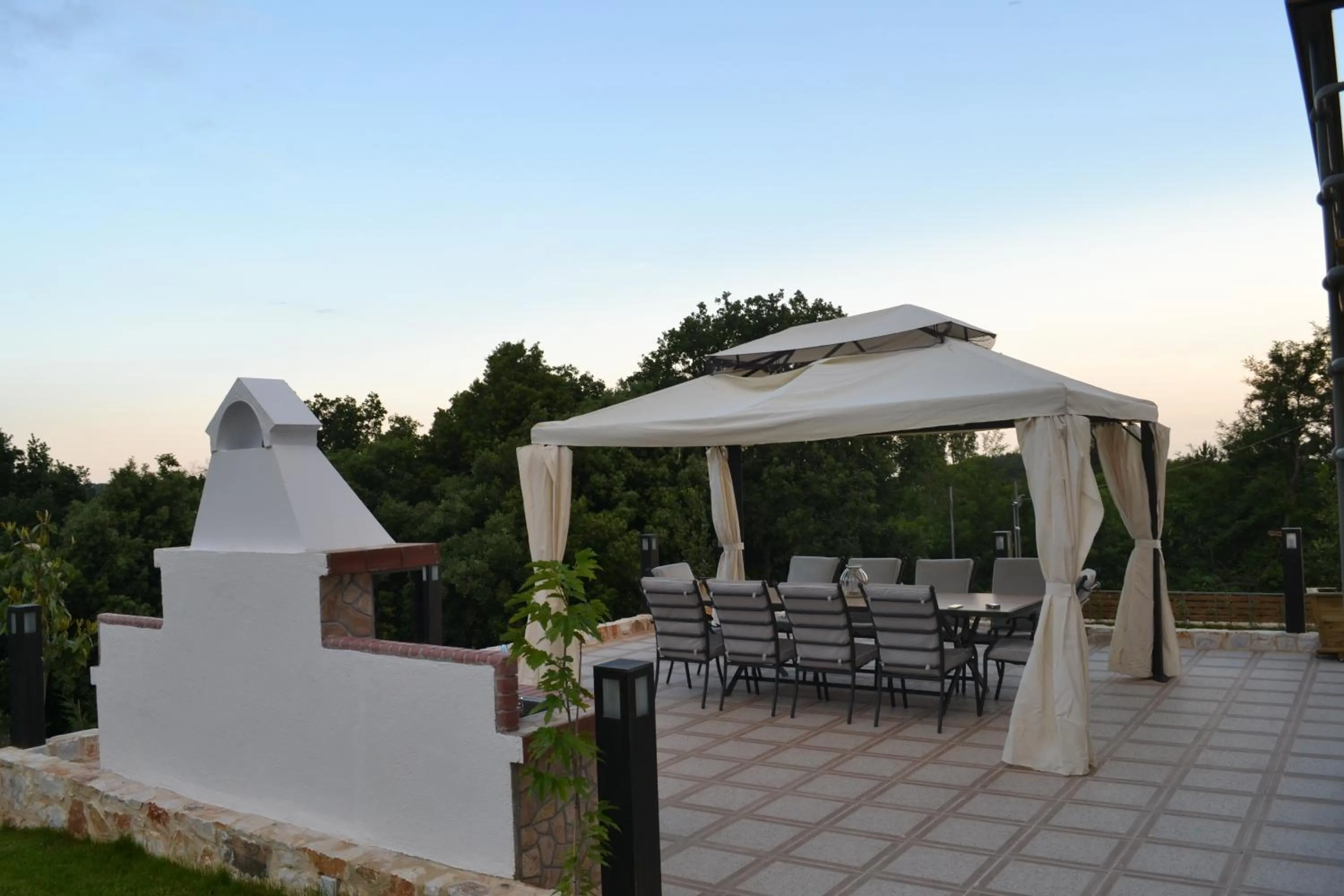BBQ facilities in Evmorfes Villas