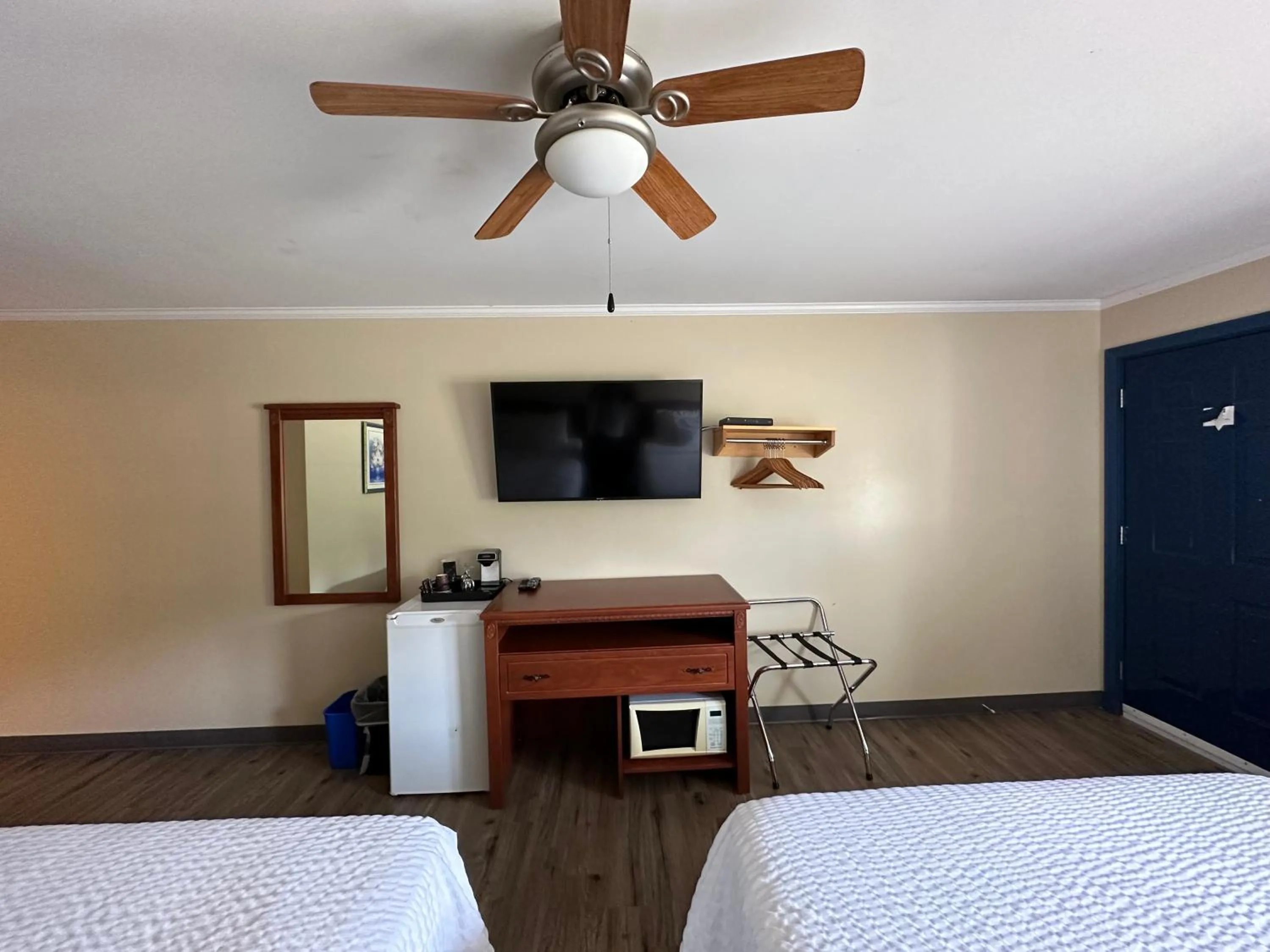 Bed in Travellers Inn Fredericton NB