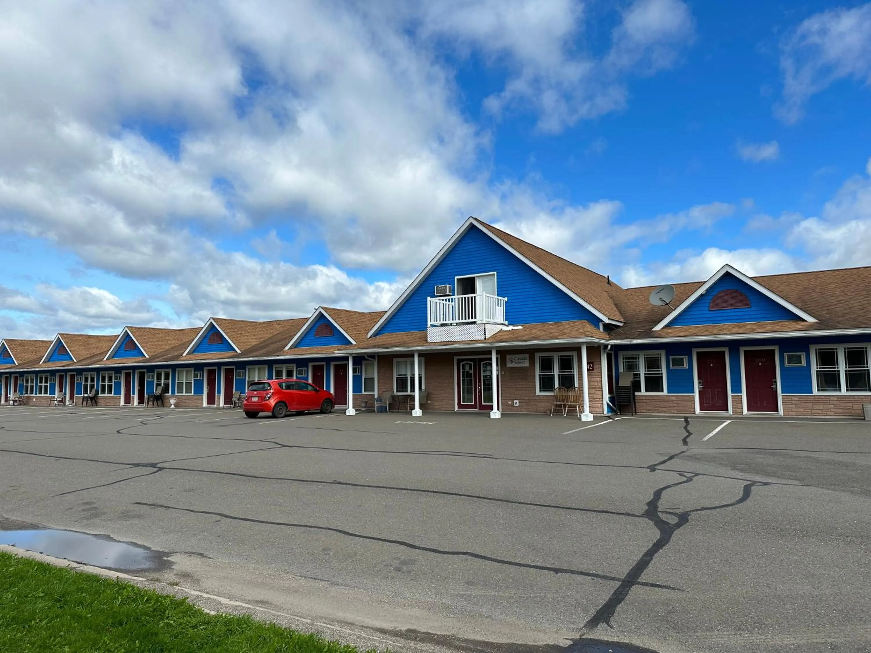 Property building in Travellers Inn Fredericton NB