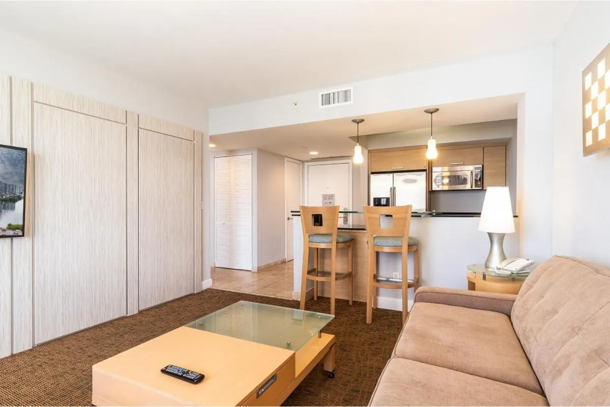 Marenas Resort PRIVATE UNIT daily refresh not included