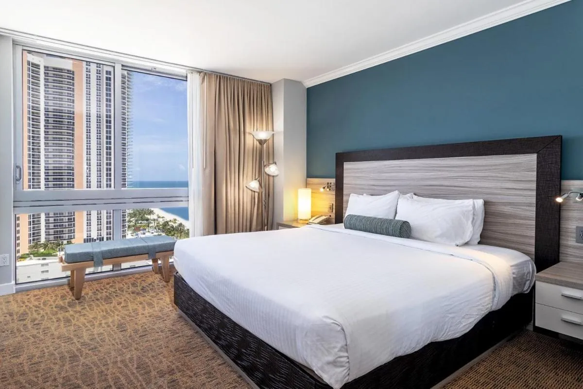 Bed in Marenas Resort PRIVATE UNIT daily refresh not included