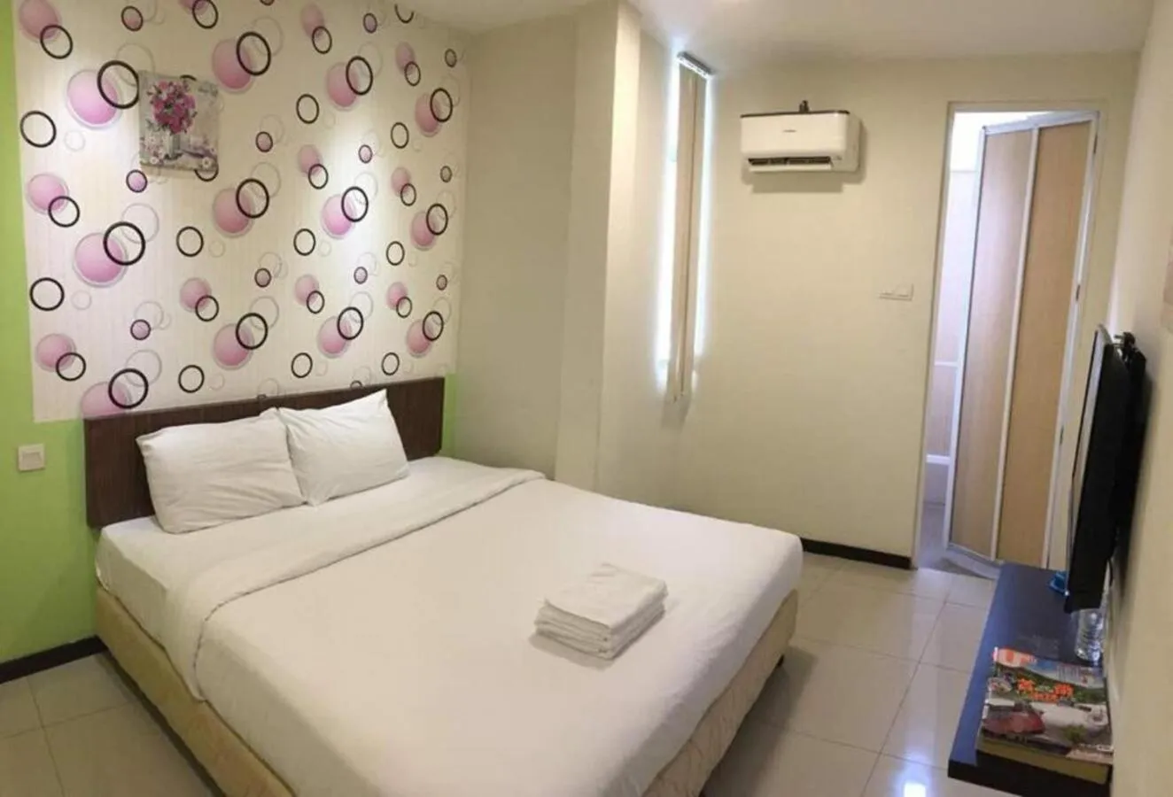 Bed in Casa Hotel near KLIA 1