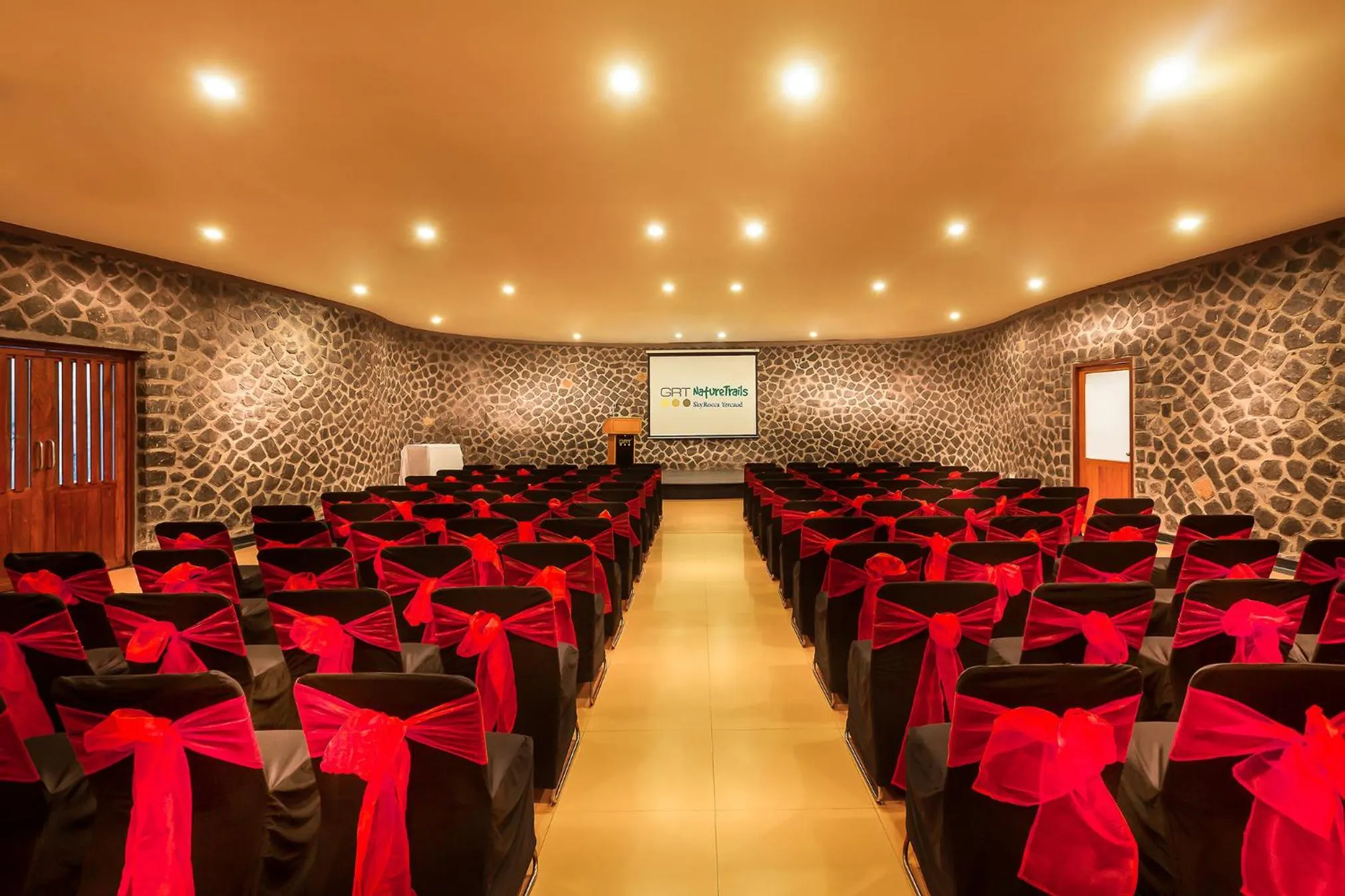 Banquet/Function facilities in GReaT Trails Yercaud by GRT Hotels