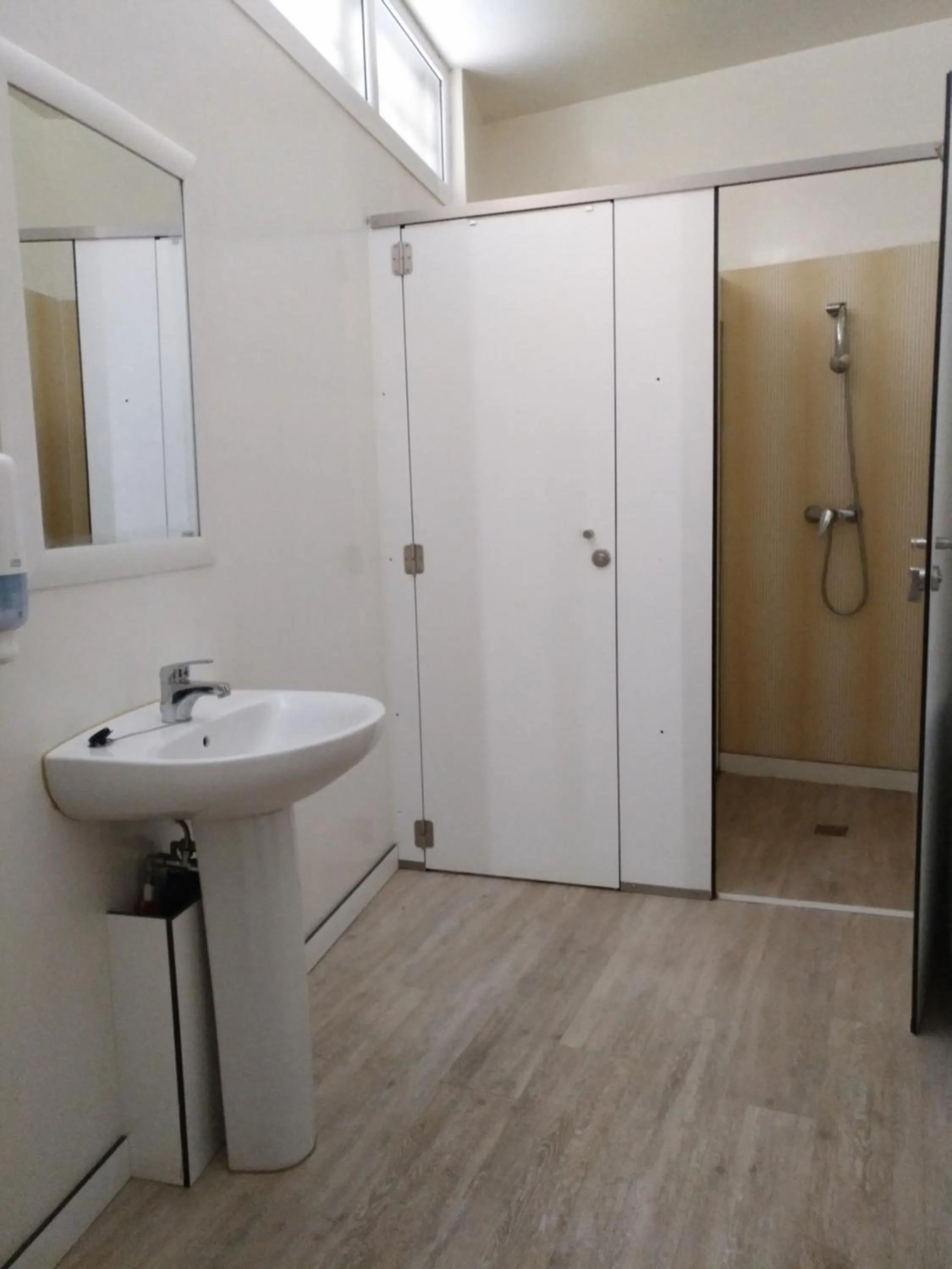 Shower in Pension-Albergue Don Alvaro