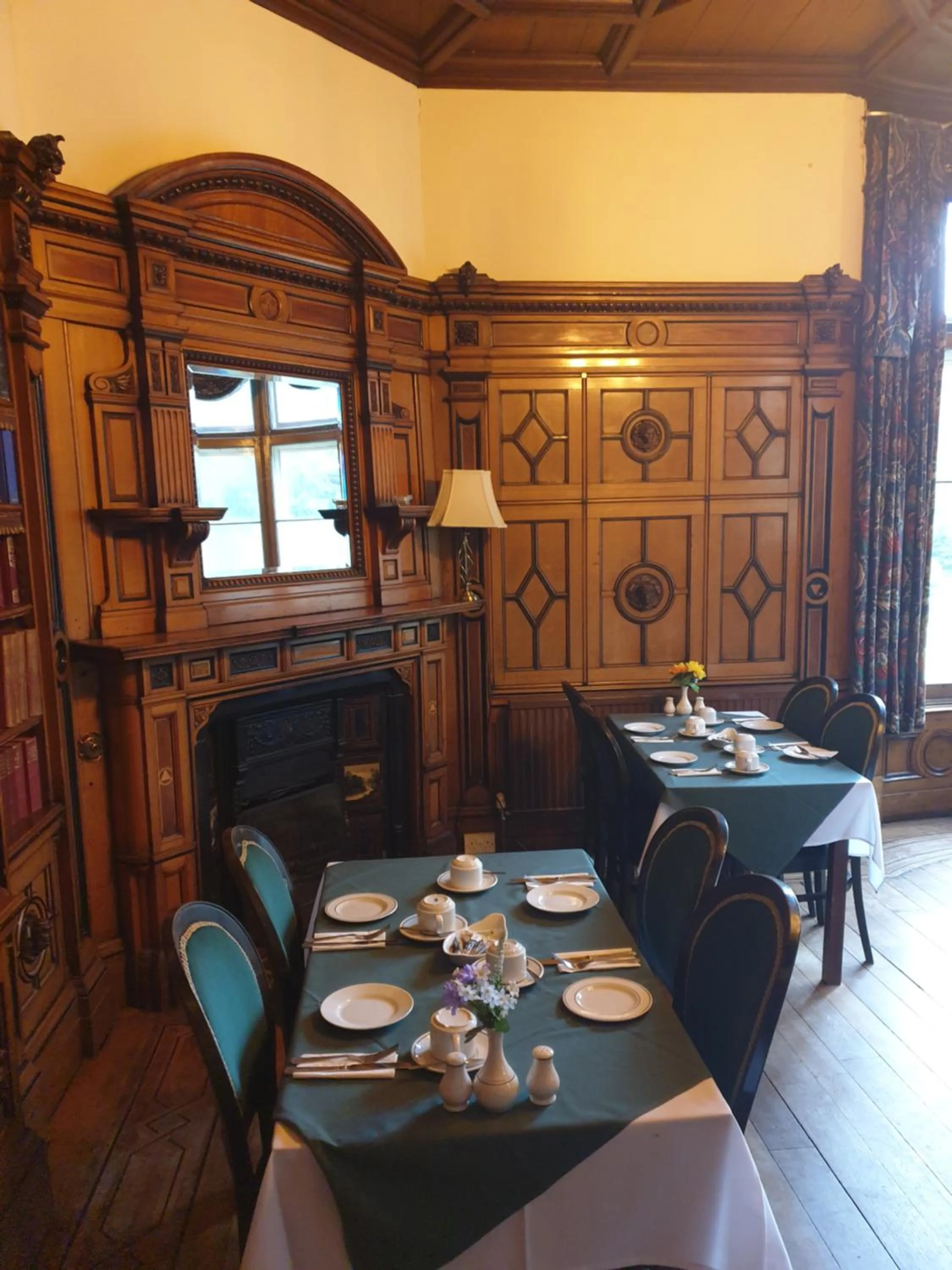 Restaurant/places to eat in Fieldways