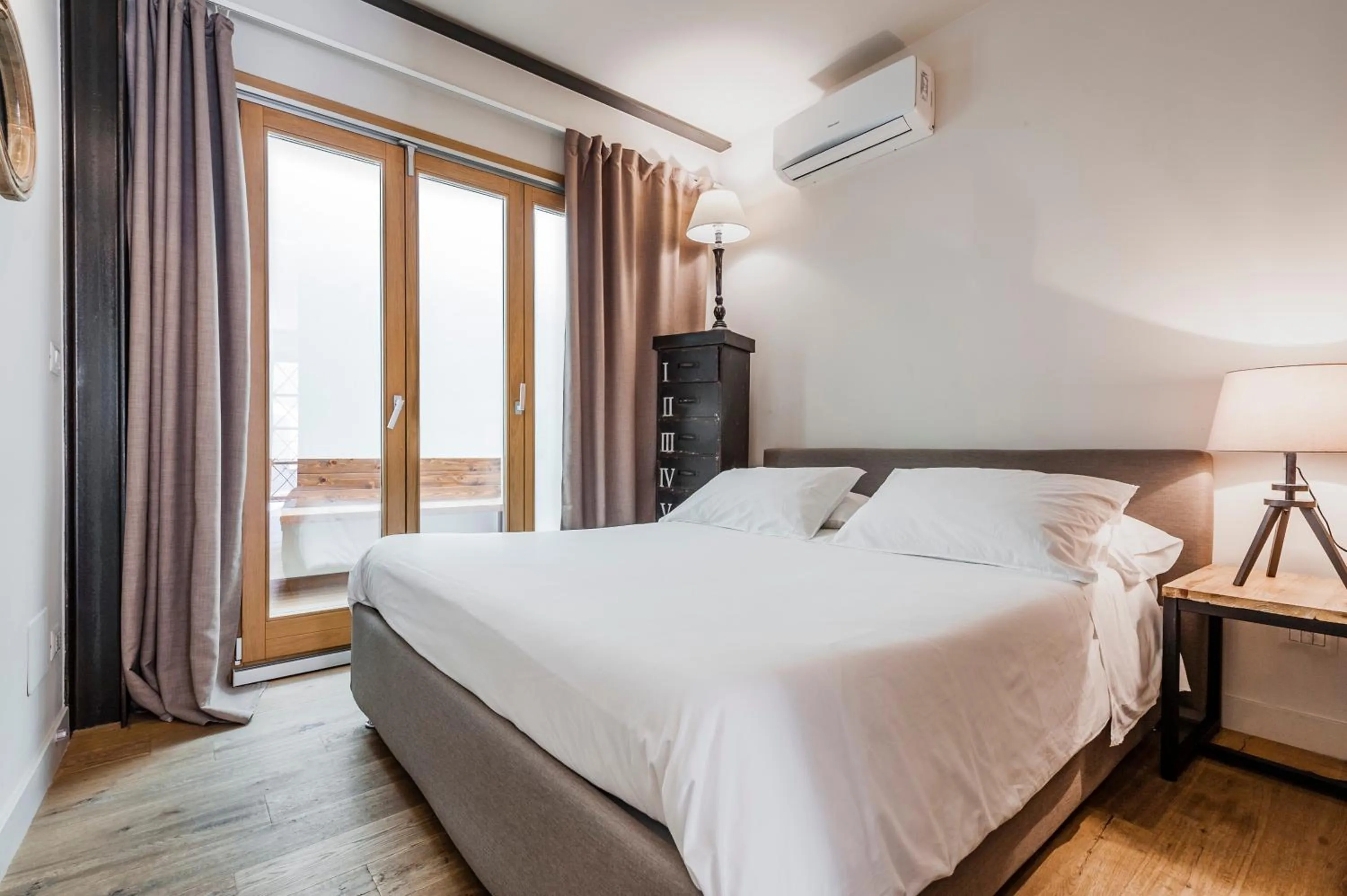 Bed in Ferrini Home - Piazza Trento