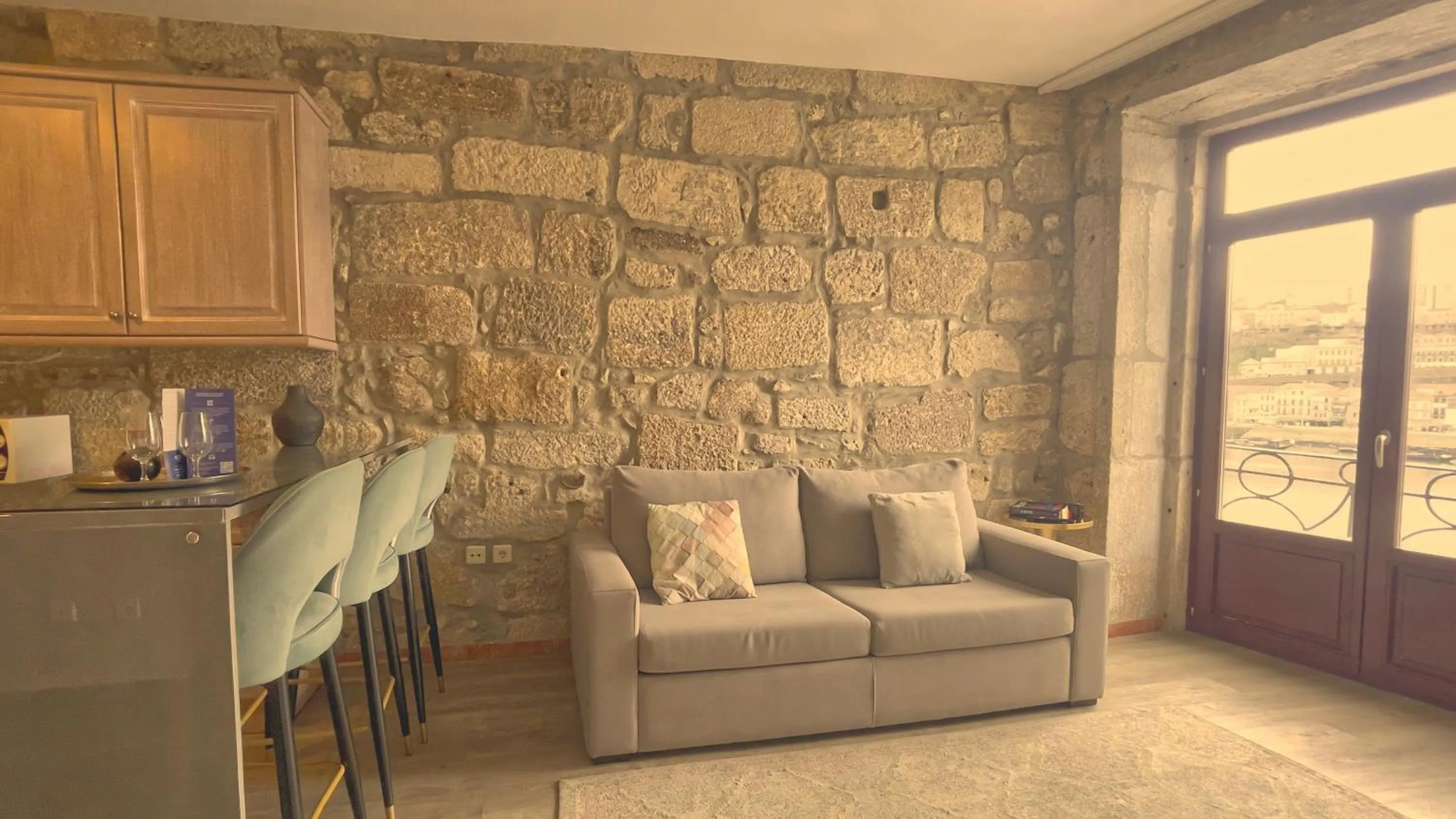 Living room in RIBEIRA by YoursPorto