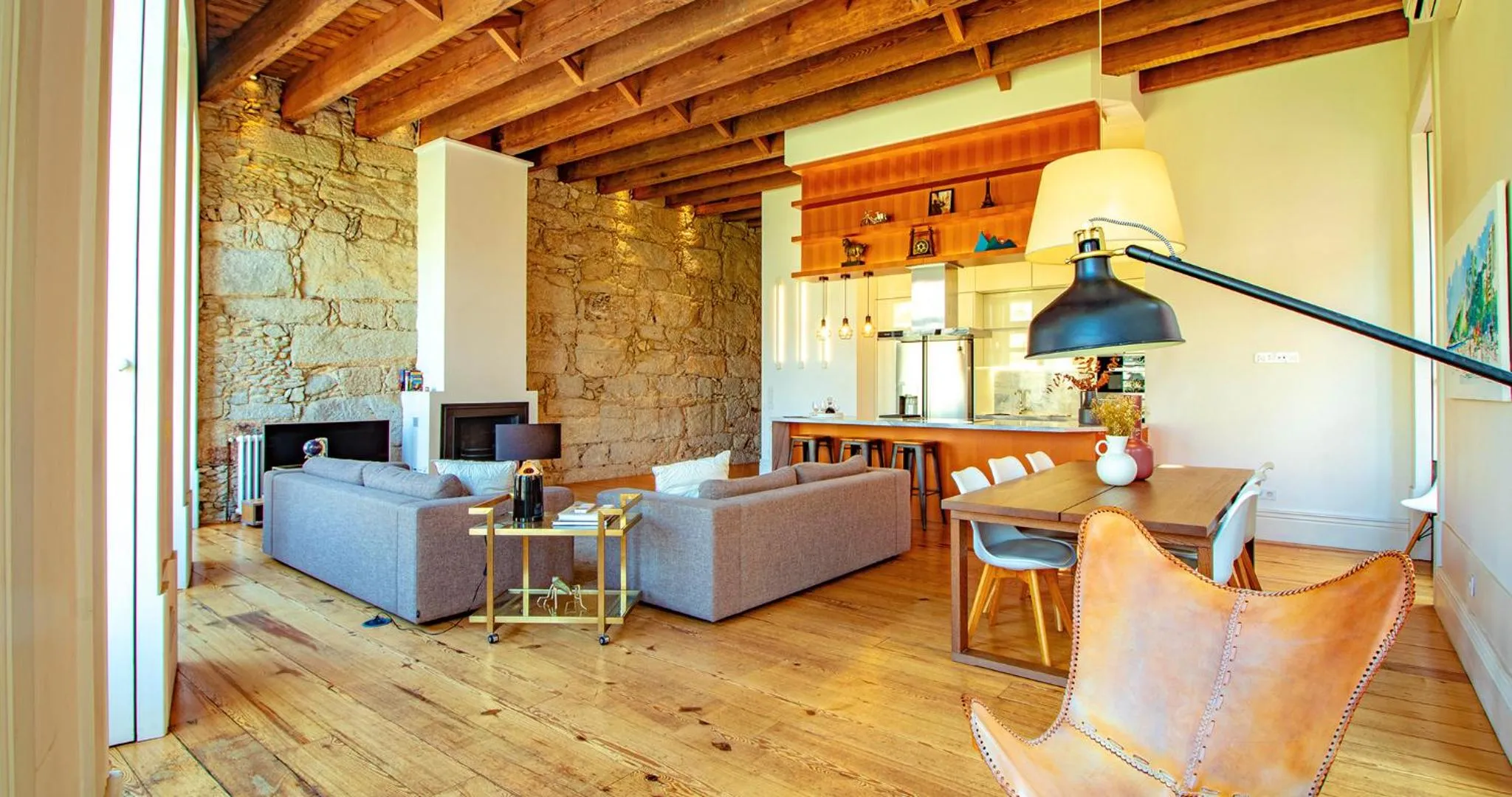 Living room in RIBEIRA by YoursPorto