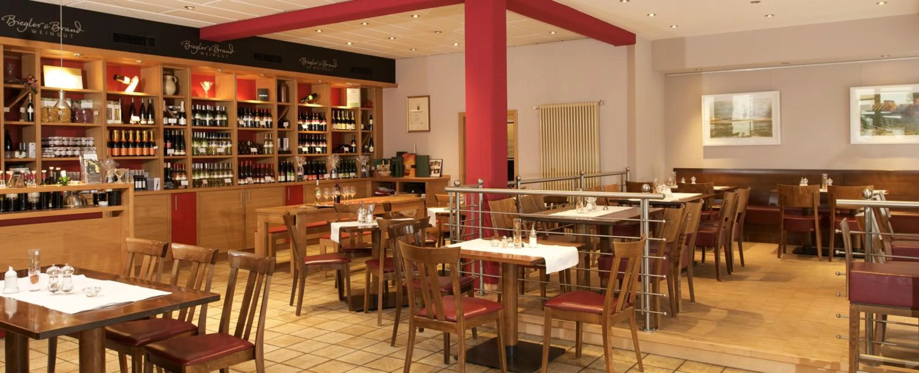 Restaurant/places to eat in Weinhotel Kaisergarten