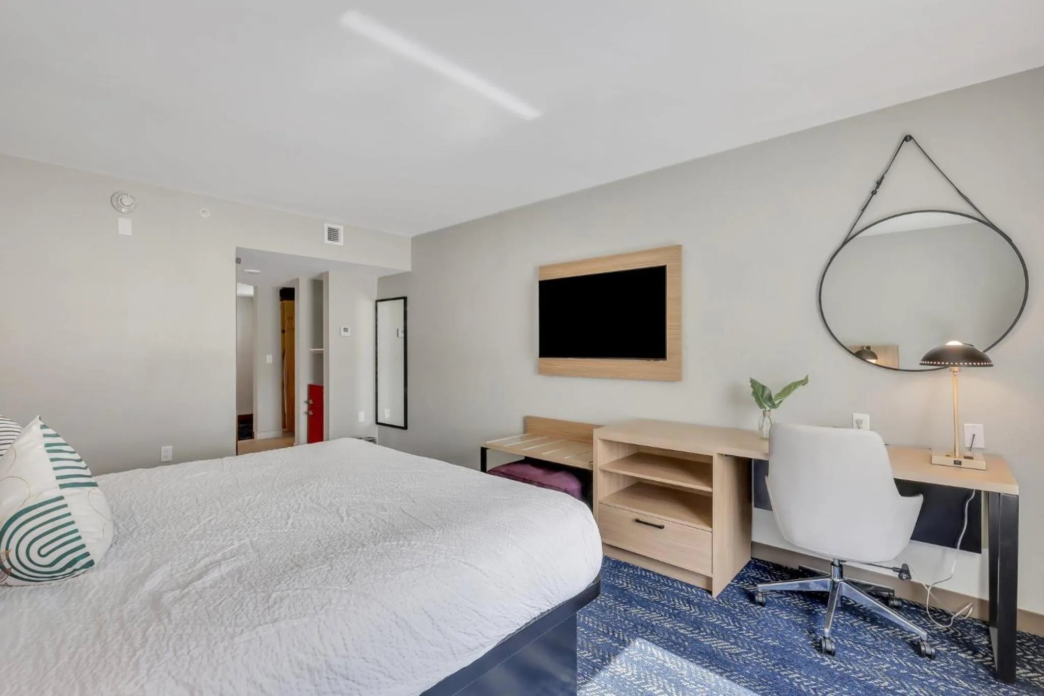 hair dresser, Bed in The Kingston