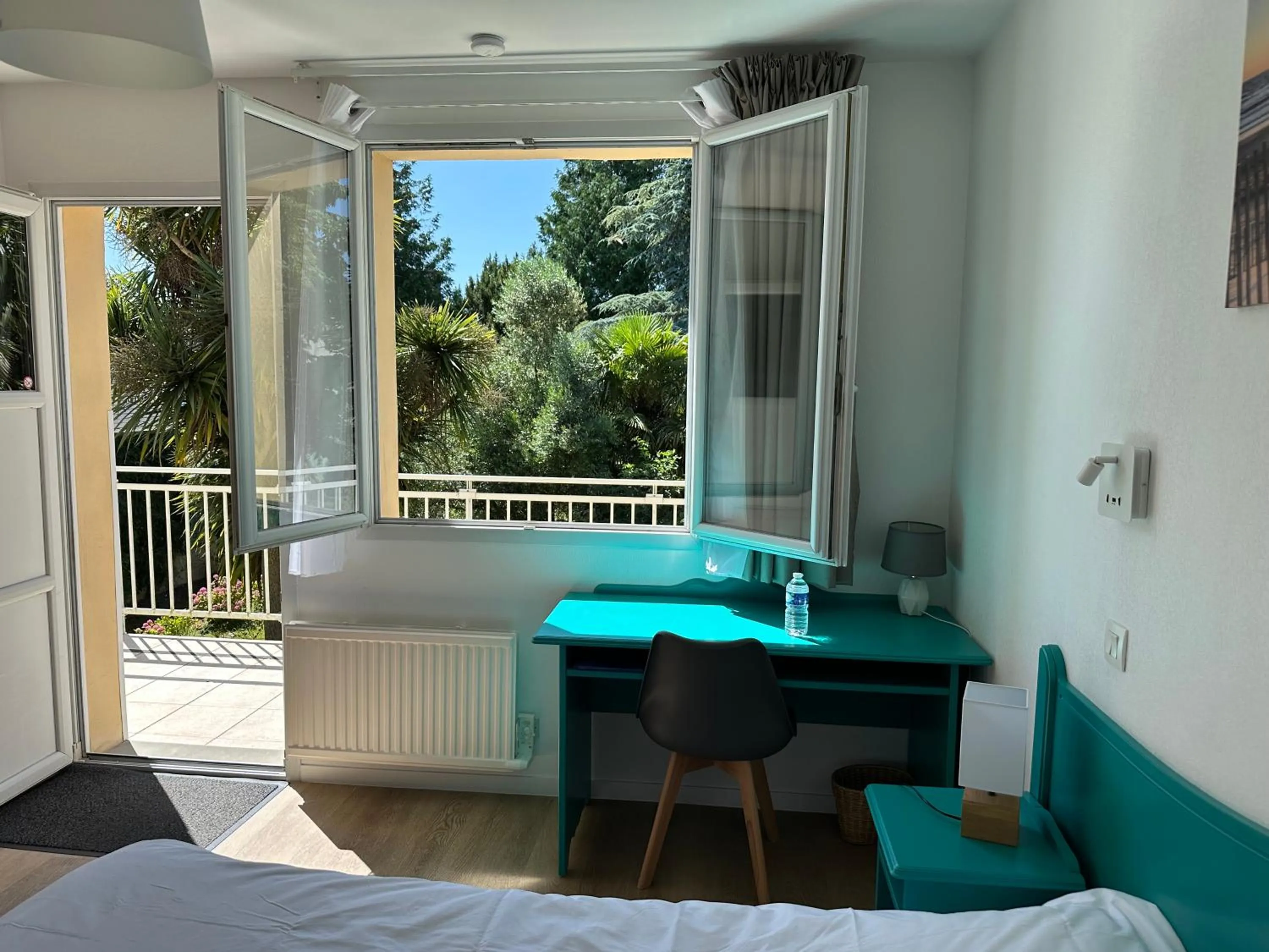 Logis Hôtel La Demeure du Perron