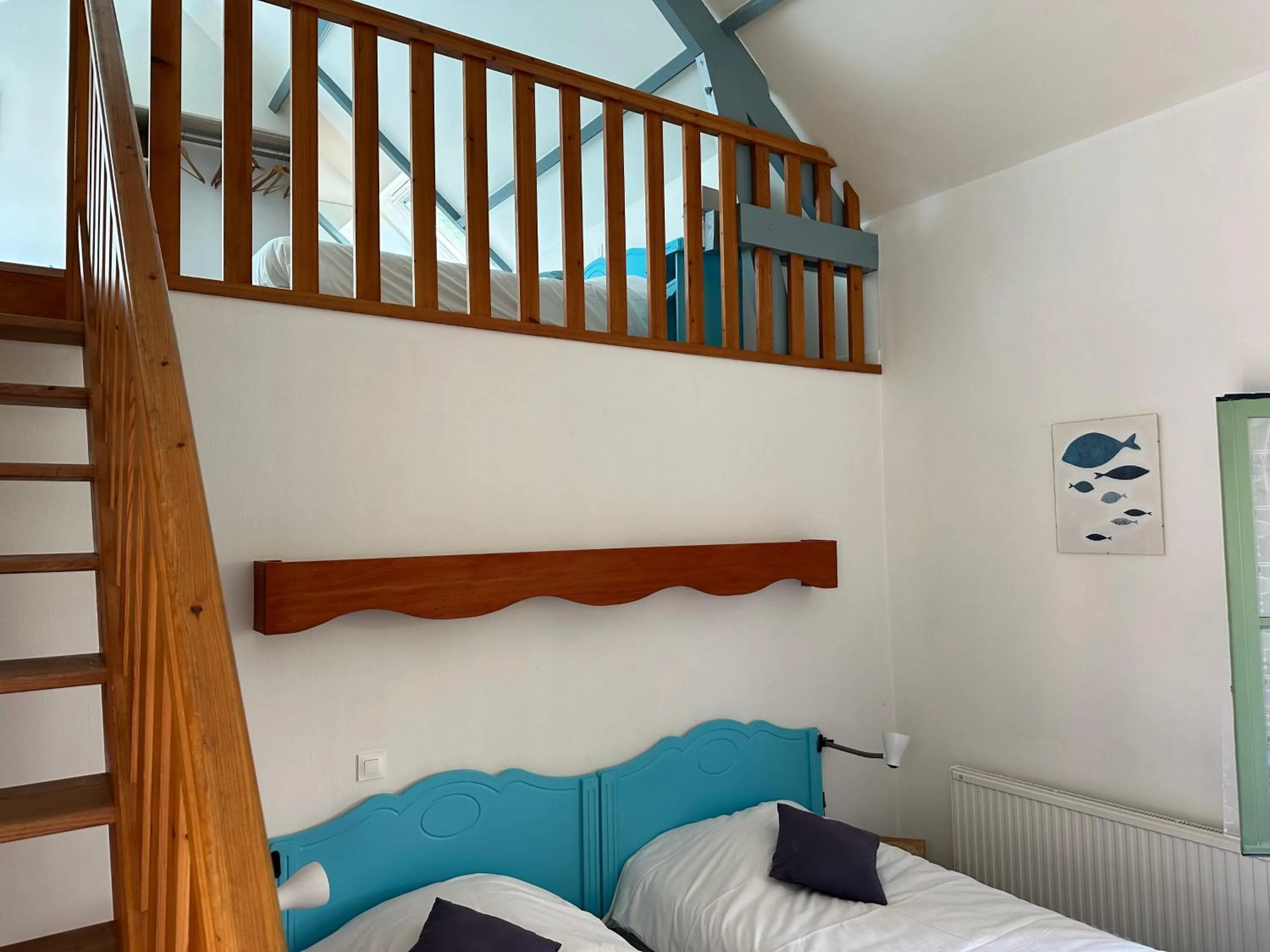 Bed in Logis Hôtel La Demeure du Perron