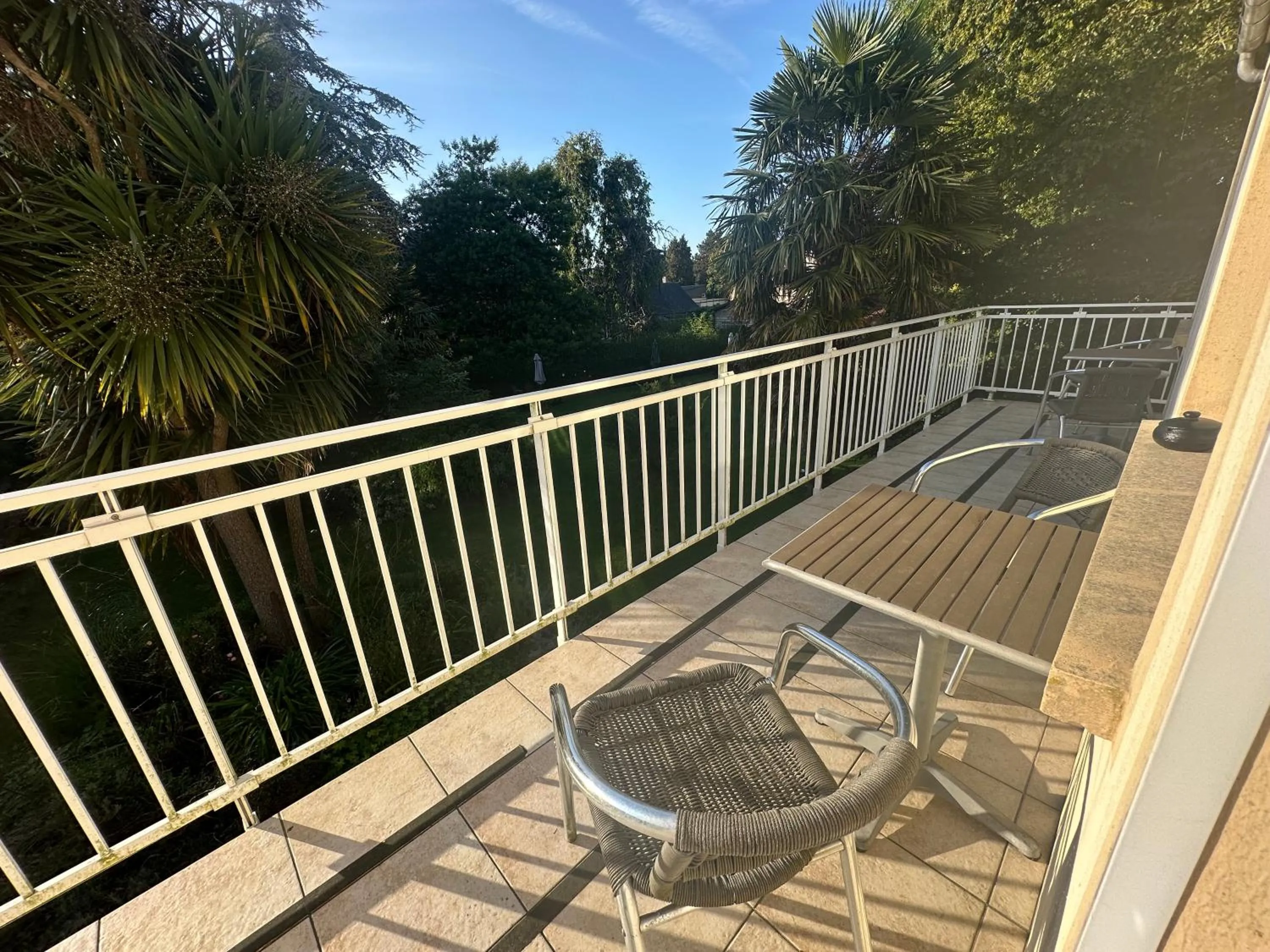 Logis Hôtel La Demeure du Perron