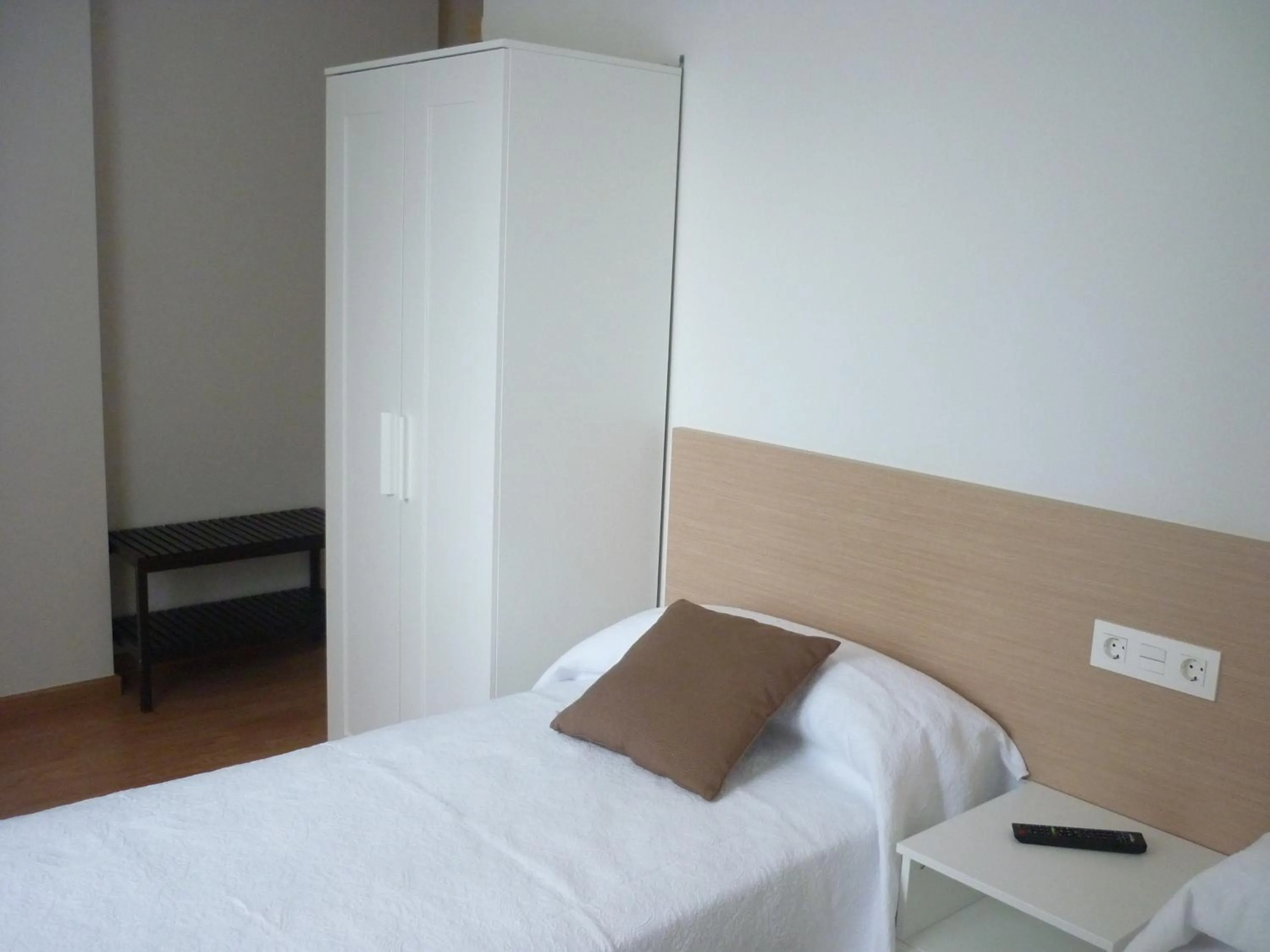 Decorative detail, Bed in Pensión-Albergue Puente Ribeira