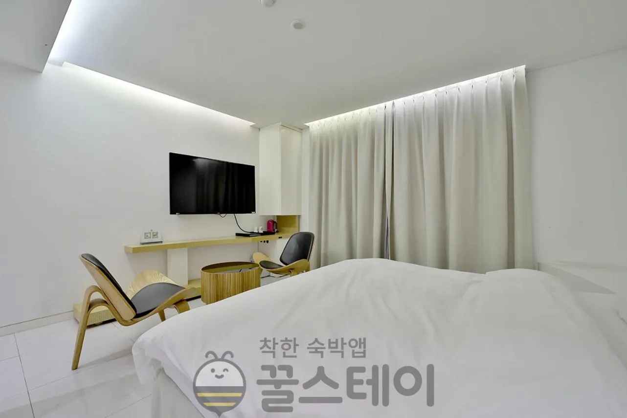 Bed in Golden Hotel Incheon