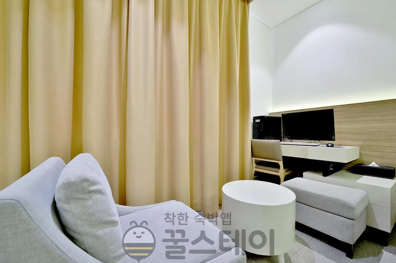 Bed in Golden Hotel Incheon