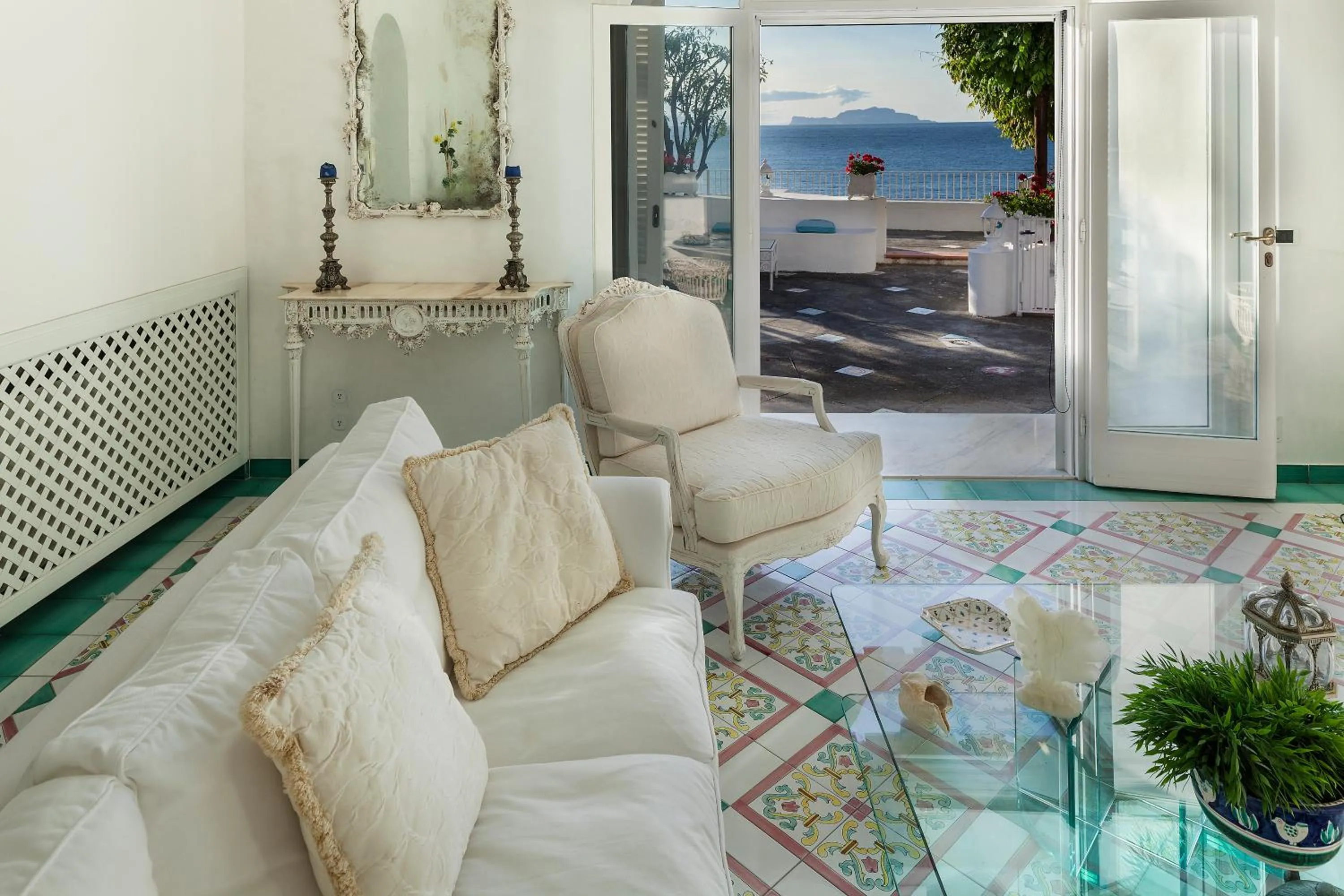 Living room in La Villa Resort & Spa