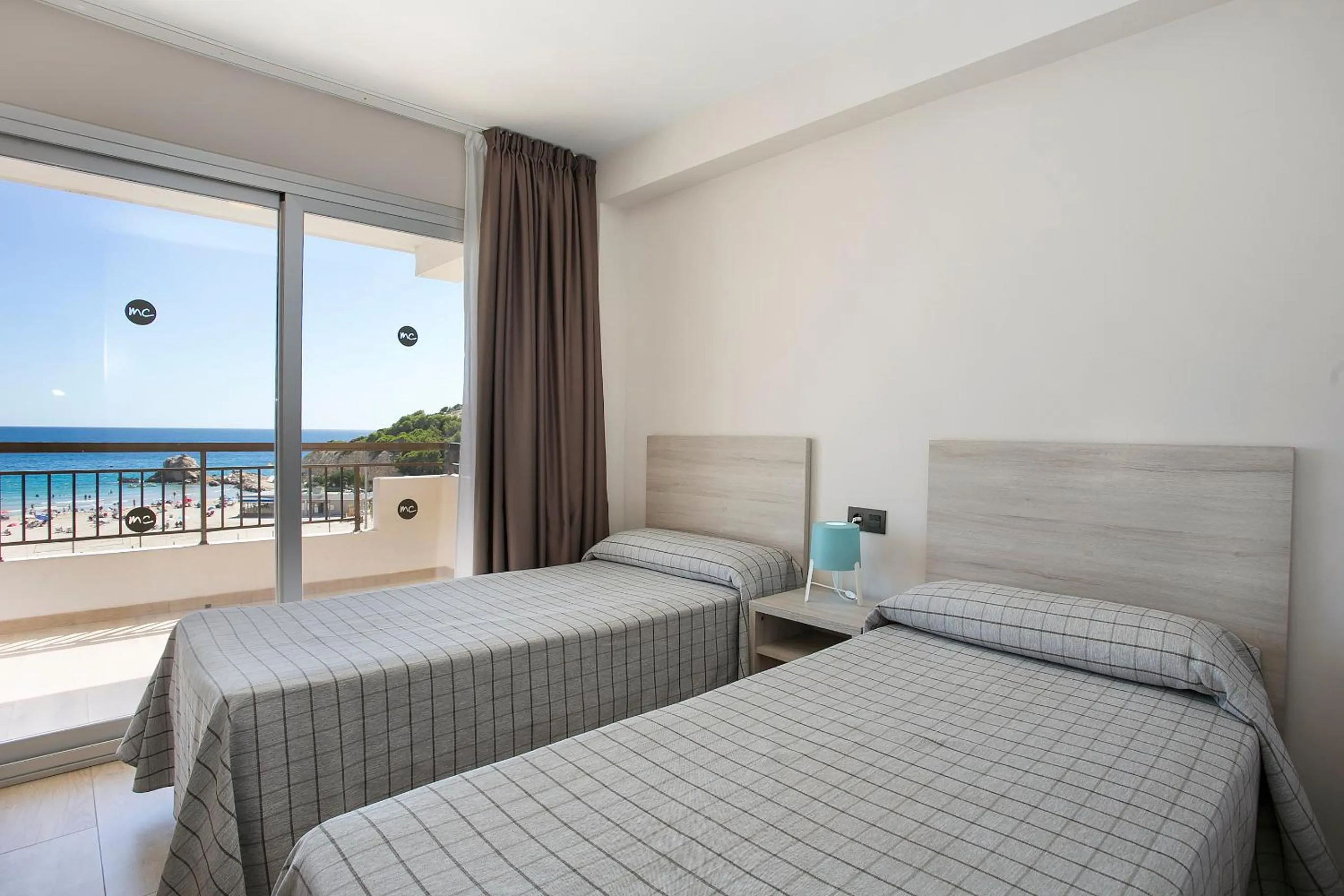 Photo of the whole room, Bed in Apartamentos Odysea By Apartamentos Valentia