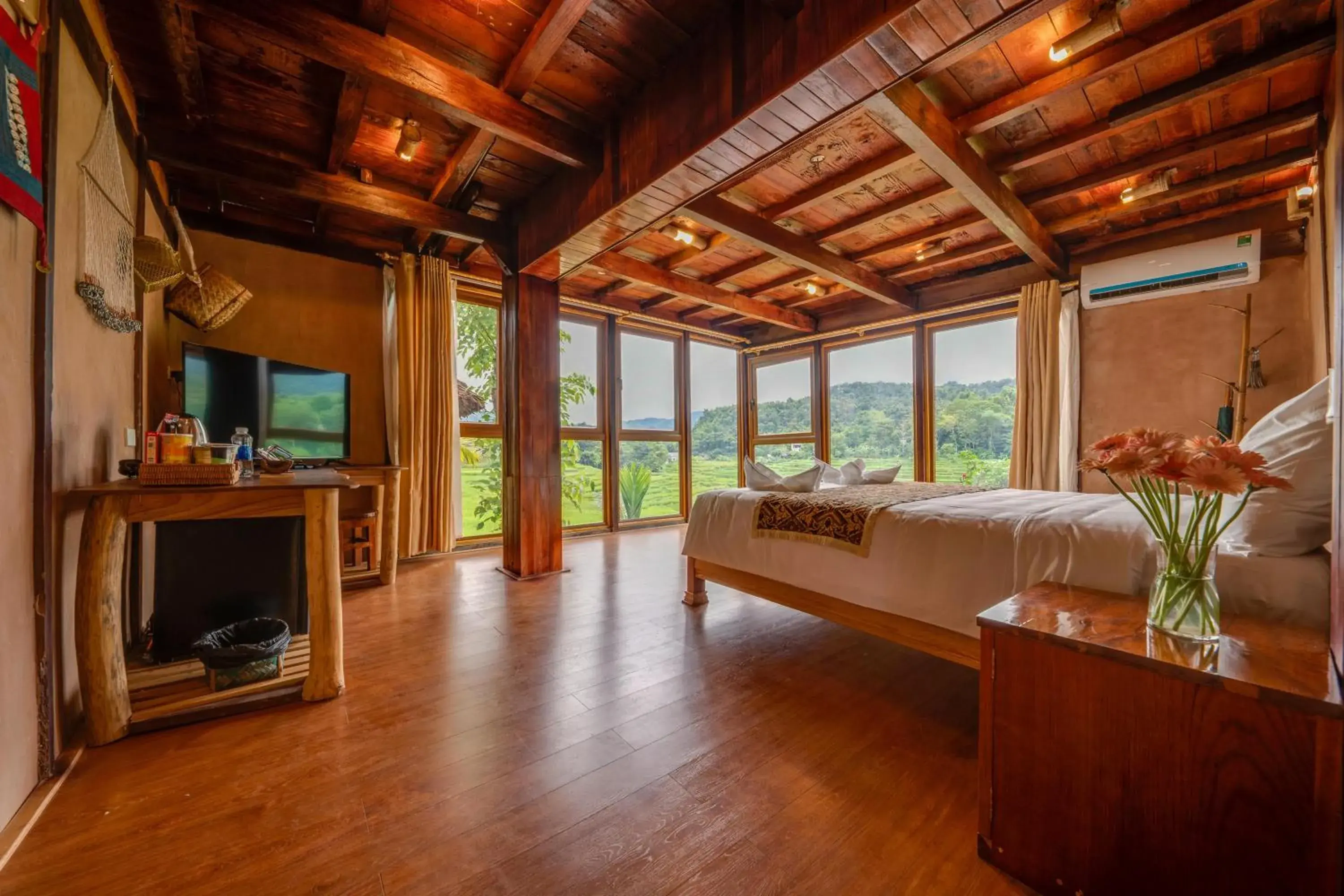Suite with Mountain View in Mai Chau Onsen Retreat Suite with Mountain View in Mai Chau Onsen Retreat