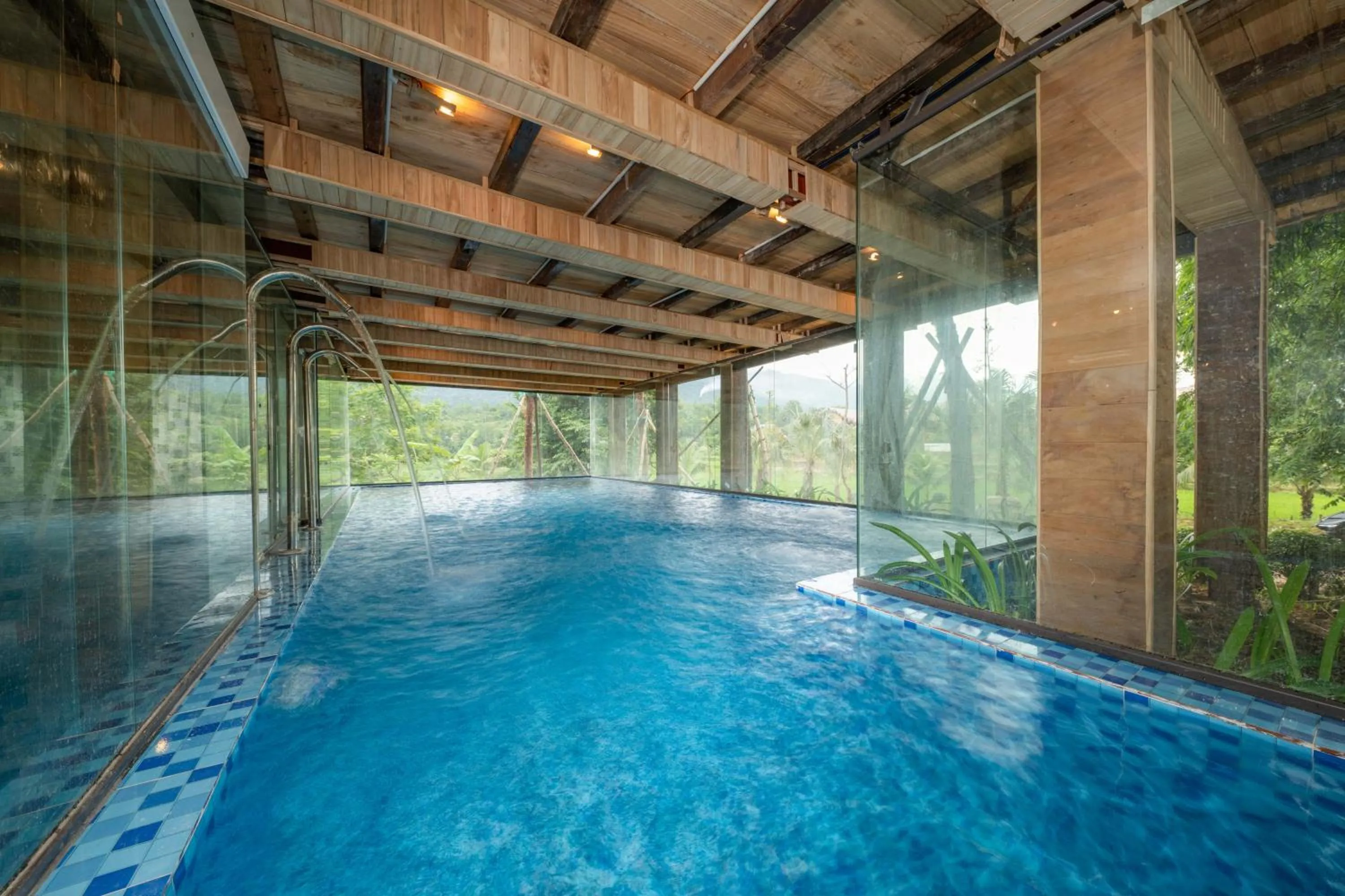 Swimming pool in Mai Chau Onsen Retreat