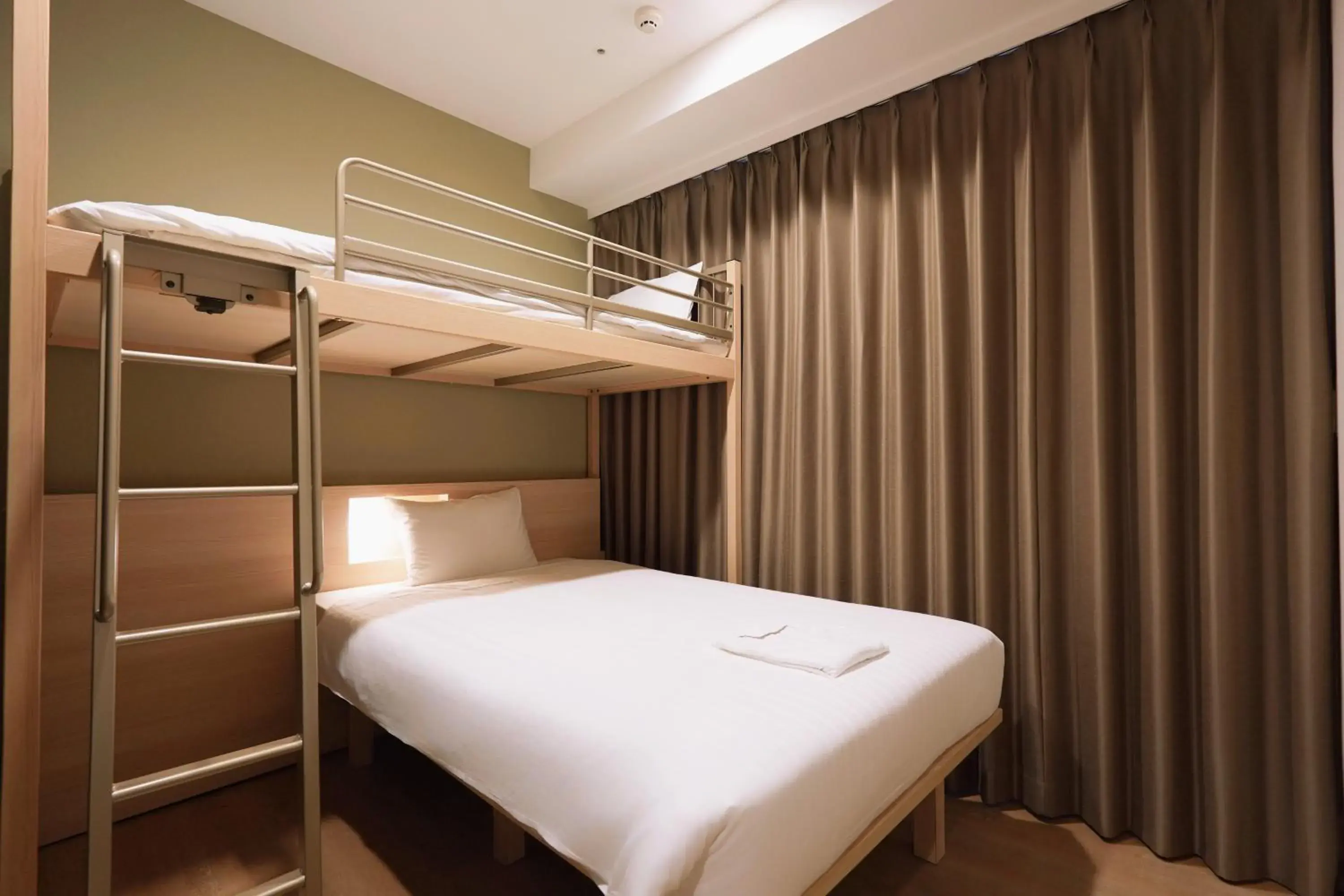 Economy Twin Room in Park Central Sakura Hotel Economy Twin Room in Park Central Sakura Hotel